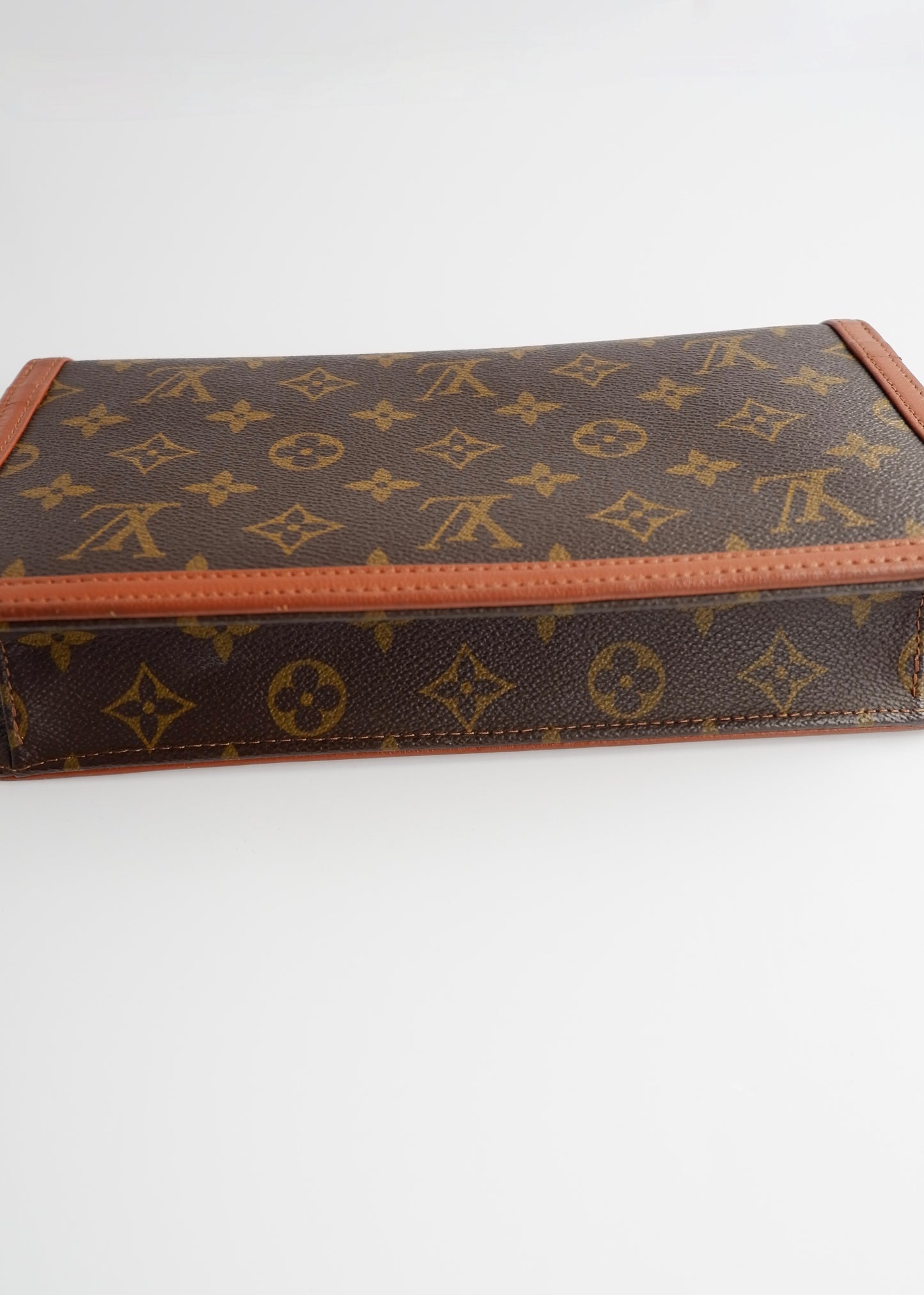 Authentic Preowned Vintage Louis Vuitton Monogram Pochette Dame Clutch