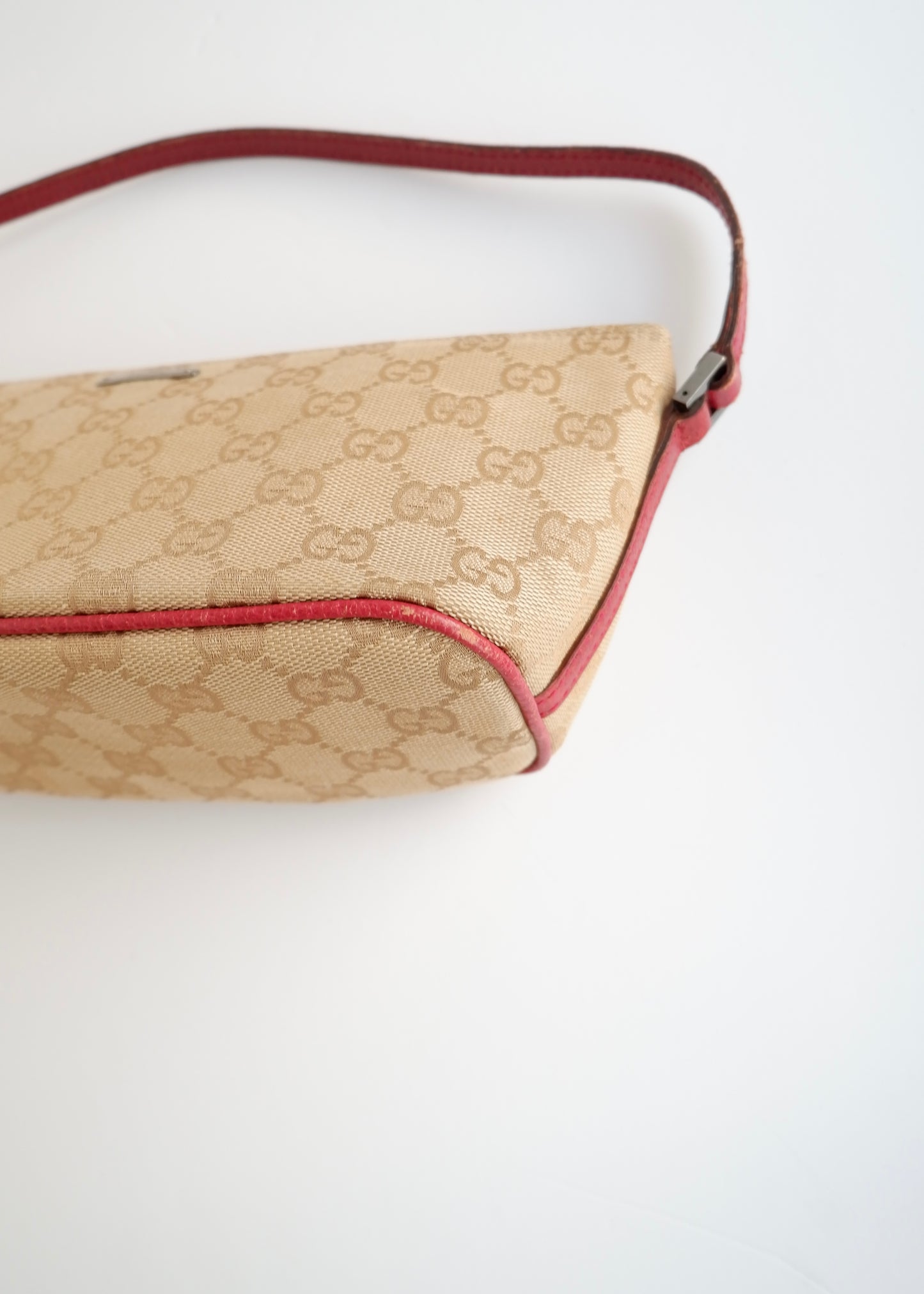 Authentic Preowned Gucci Beige/Burgundy Boat Pochette