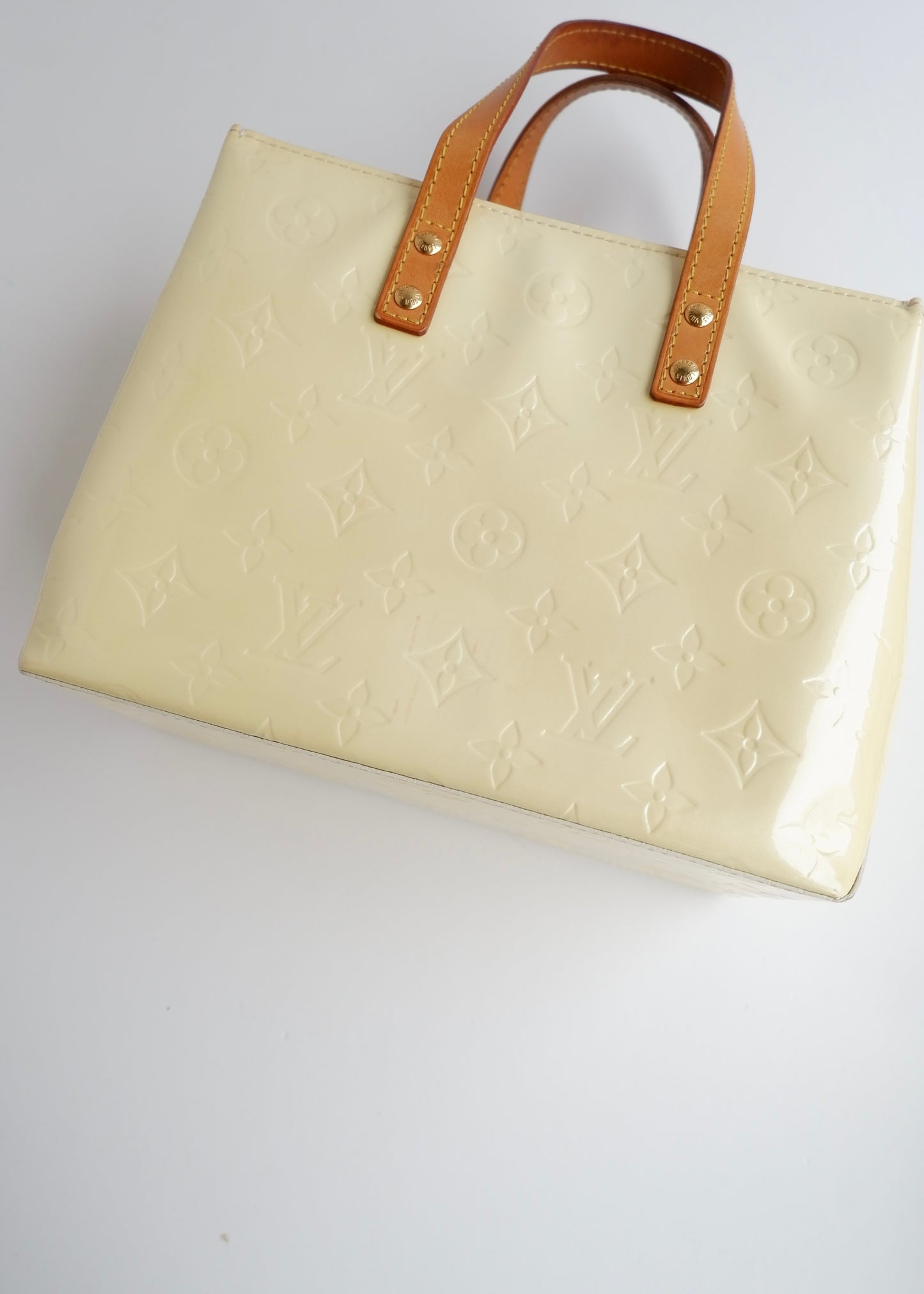 Authentic Preowned Louis Vuitton Off White Monogram Vernis Reade Handbag