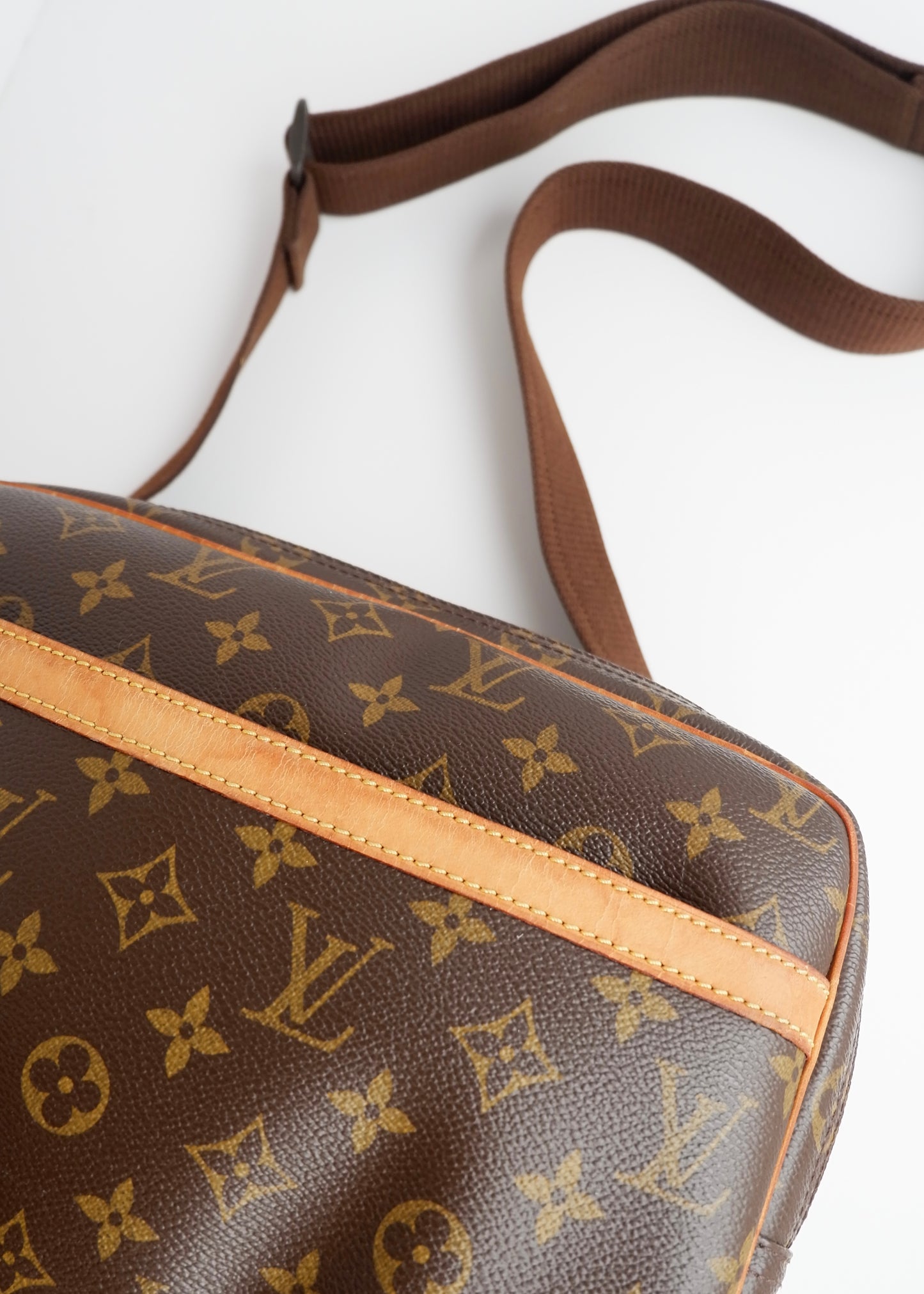 Authentic Preowned Louis Vuitton Monogram Reporter GM Crossbody