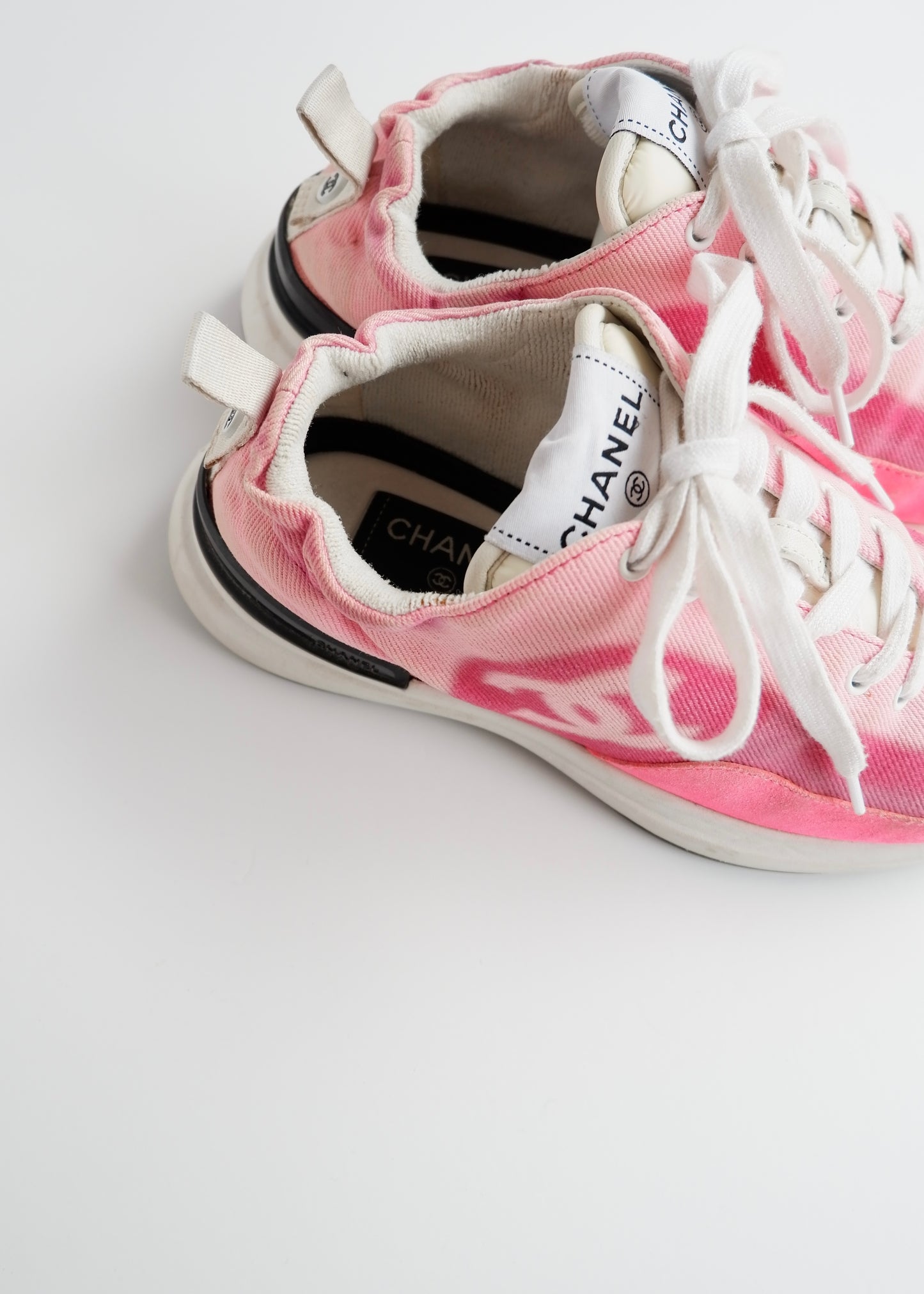 Authentic Preowned Chanel Pink Fabric/Suede CC Logo Low Top Sneakers - 37