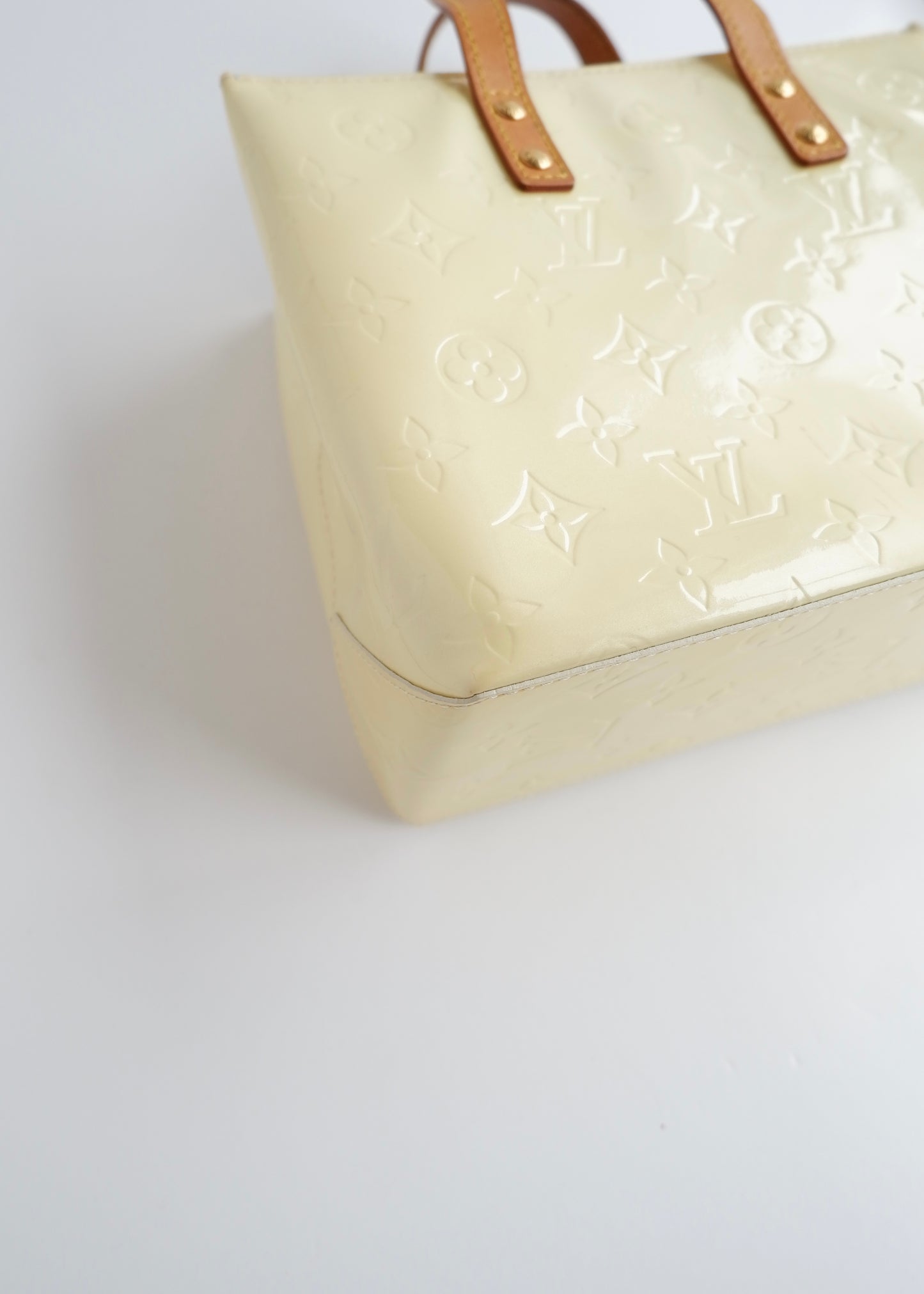 Authentic Preowned Louis Vuitton Off White Monogram Vernis Reade Handbag