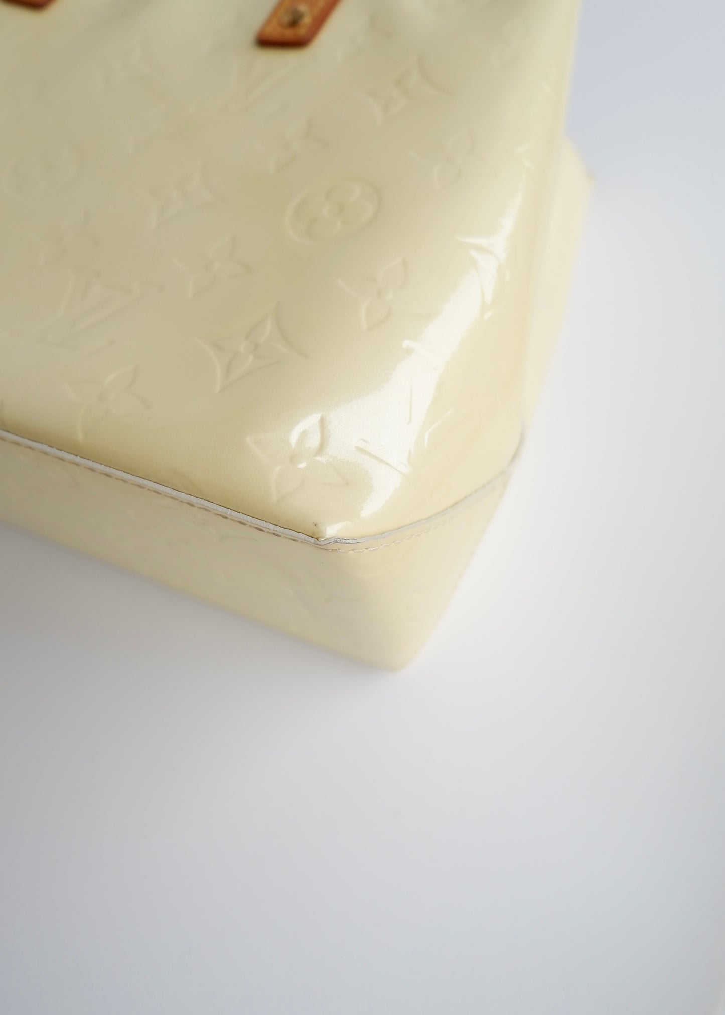 Authentic Preowned Louis Vuitton Off White Monogram Vernis Reade Handbag
