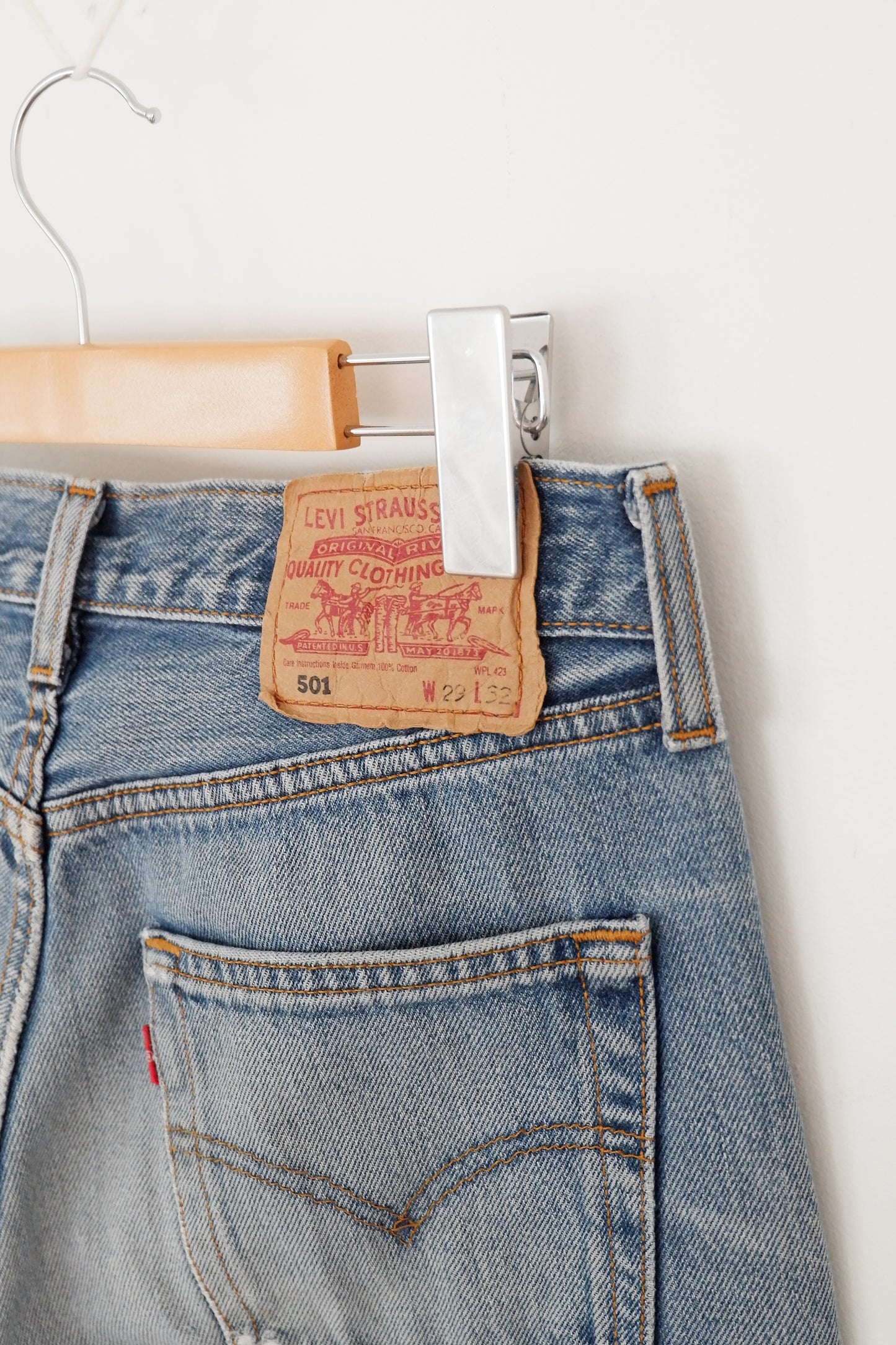 Levis Vintage 501 Medium Wash Jeans - 29