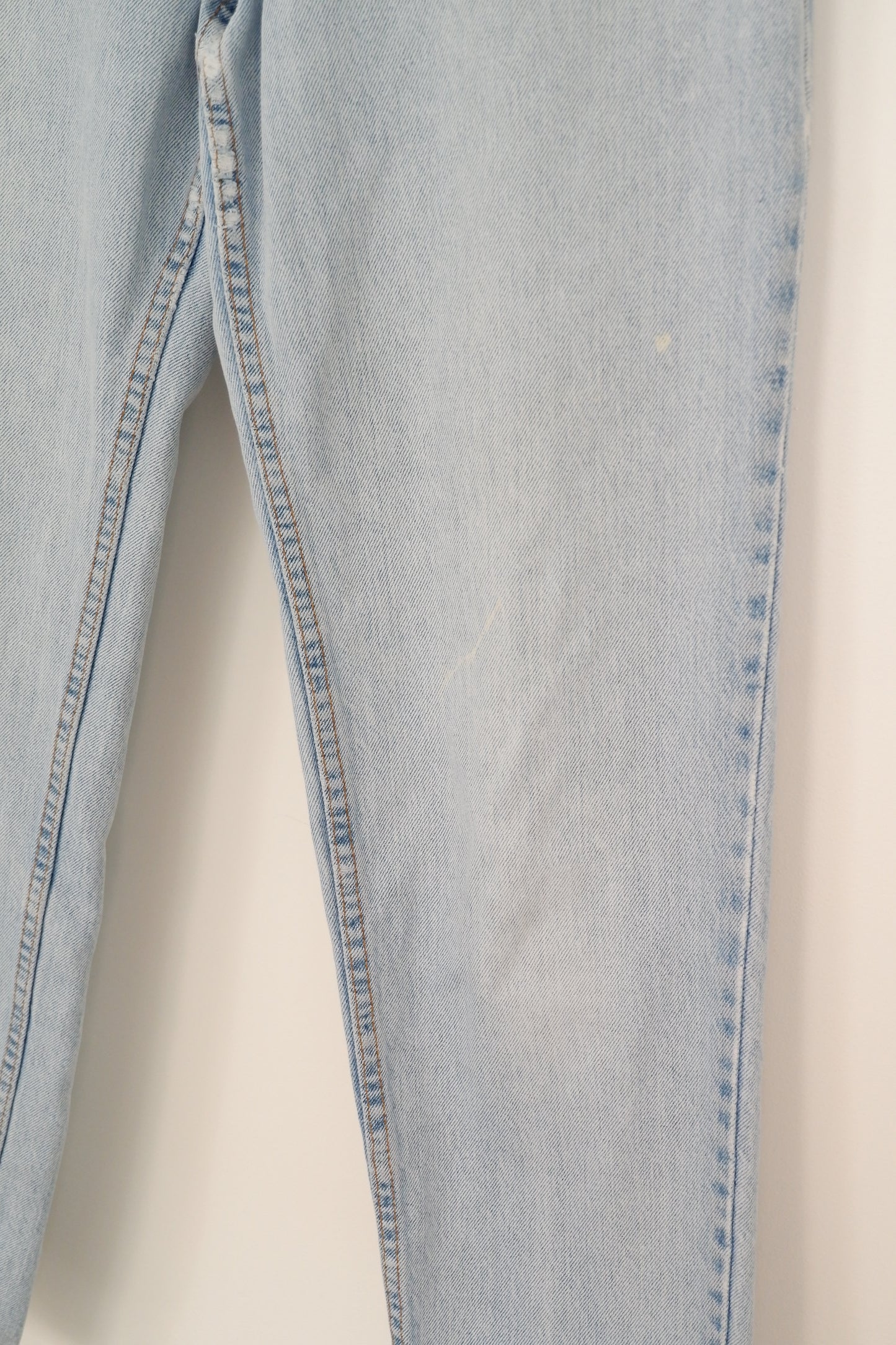 Levis Vintage 550 Light Wash Jeans - 30