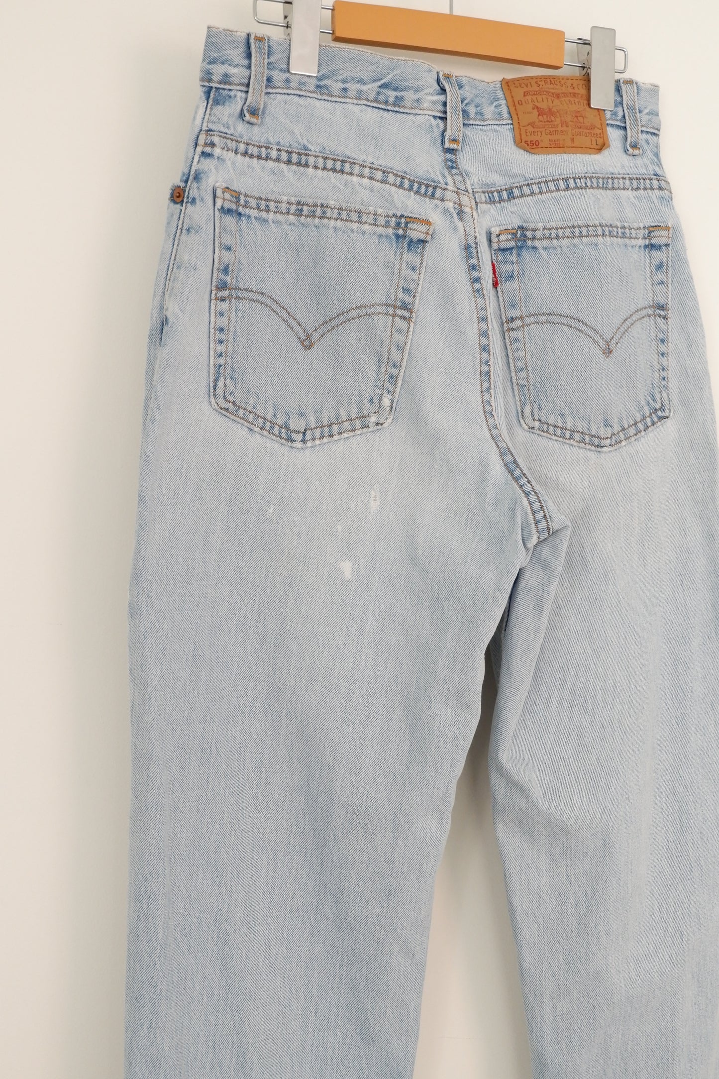 Levis Vintage 550 Light Wash Jeans - 30