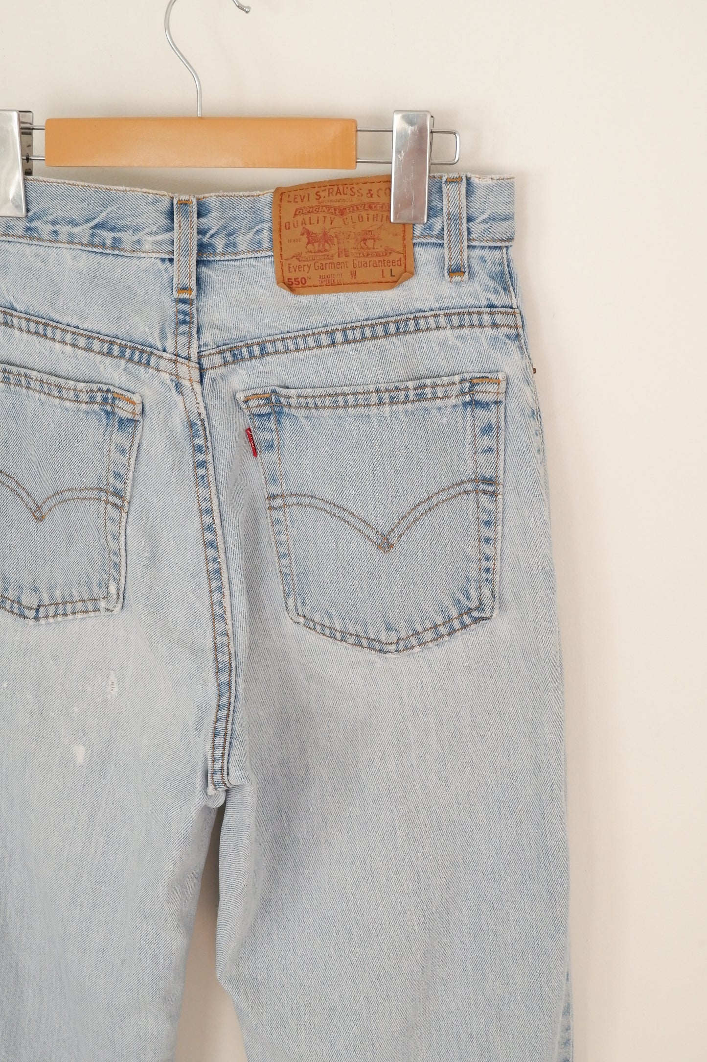 Levis Vintage 550 Light Wash Jeans - 30