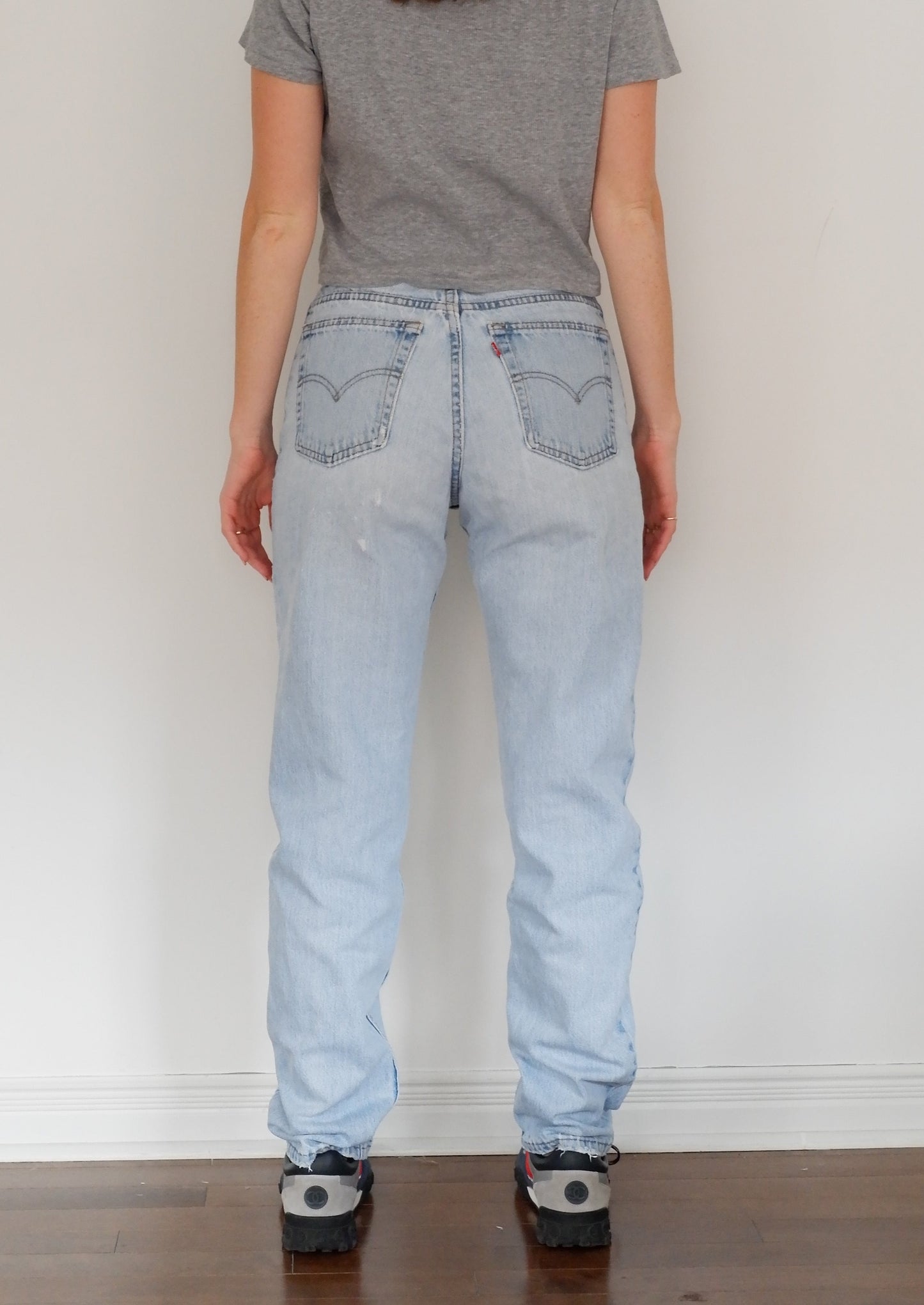 Levis Vintage 550 Light Wash Jeans - 30