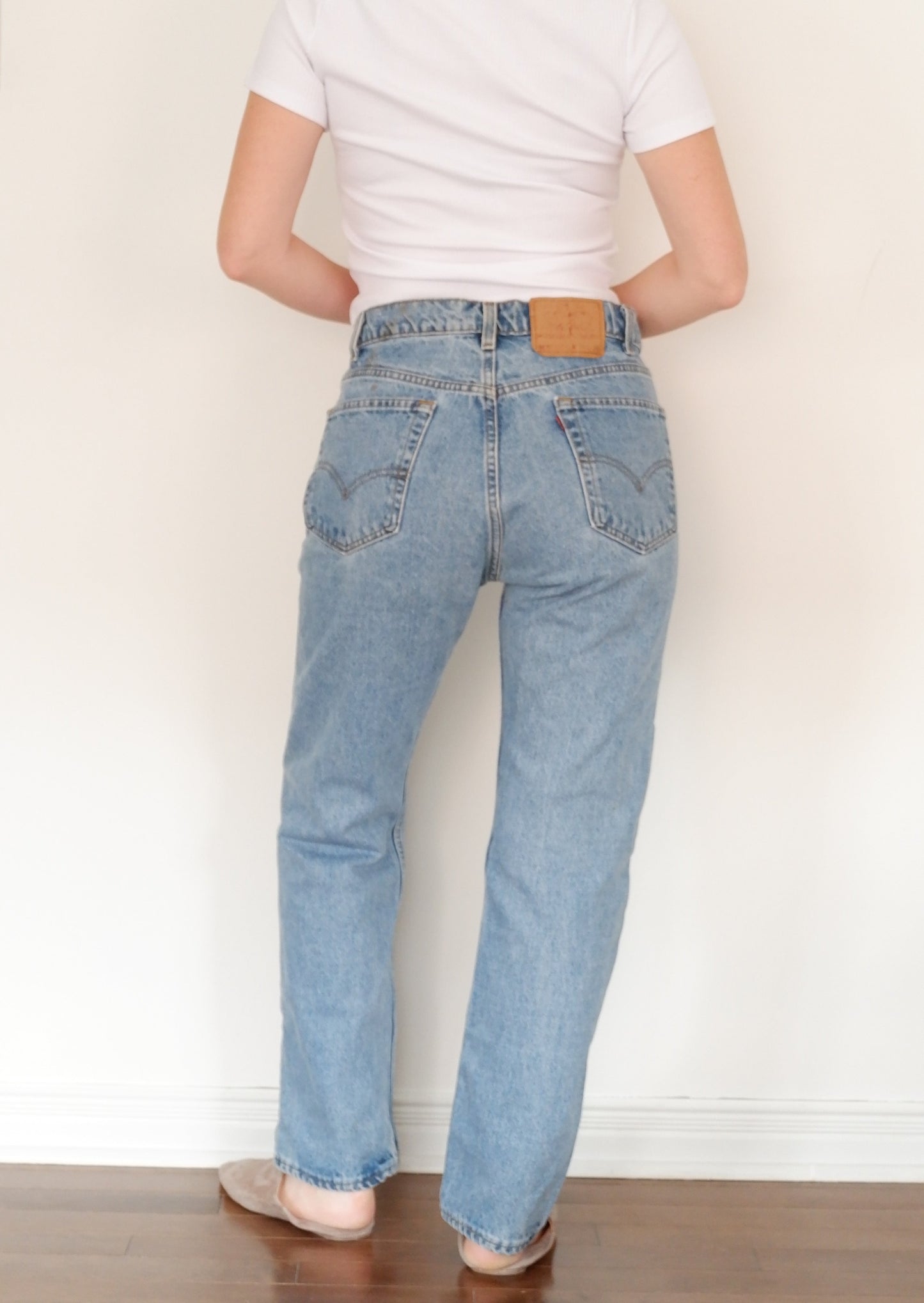 Levis Vintage 505 Medium Light Wash Jeans - 32