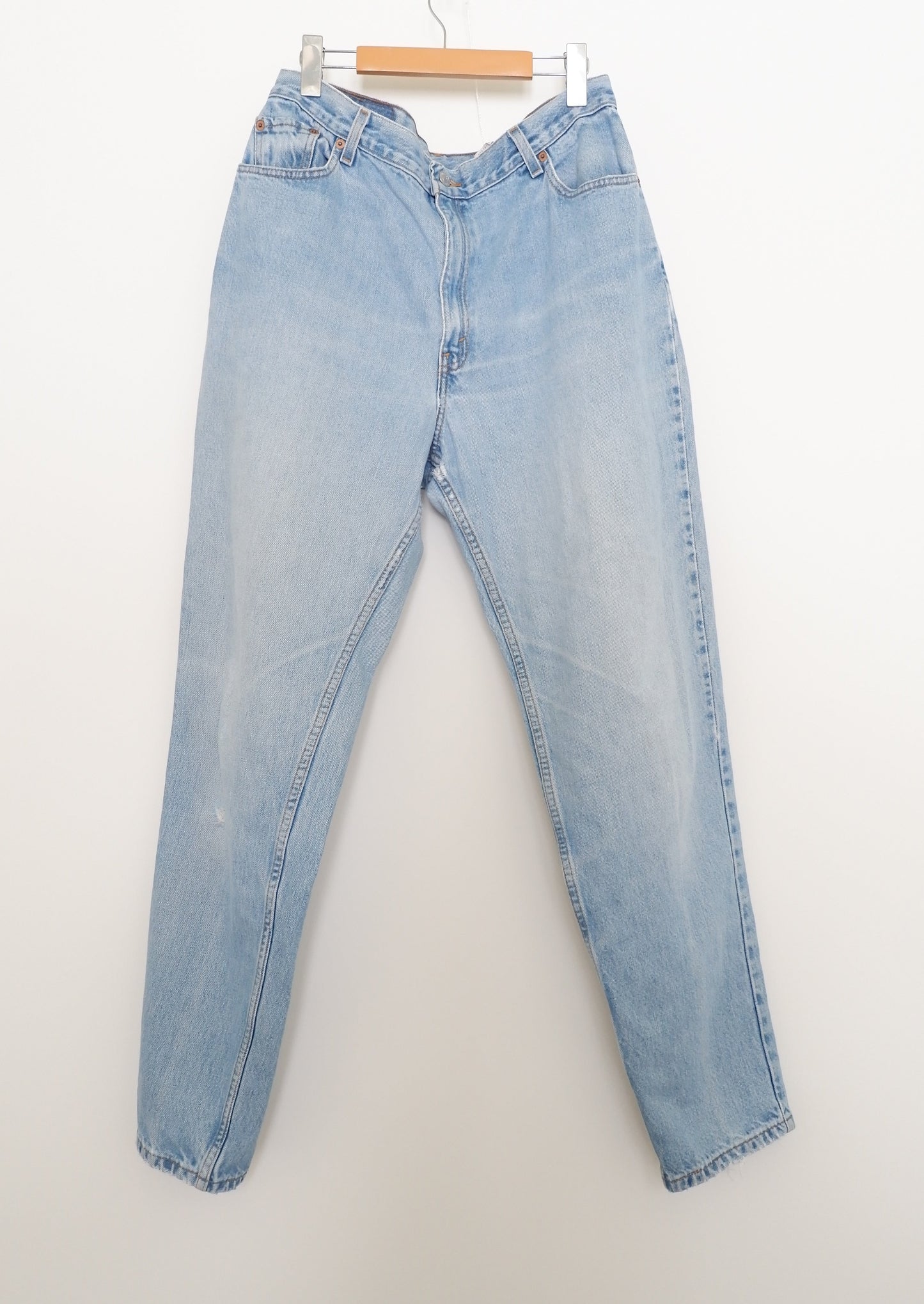 Levis Vintage 550 Medium Light Wash Jeans - 34