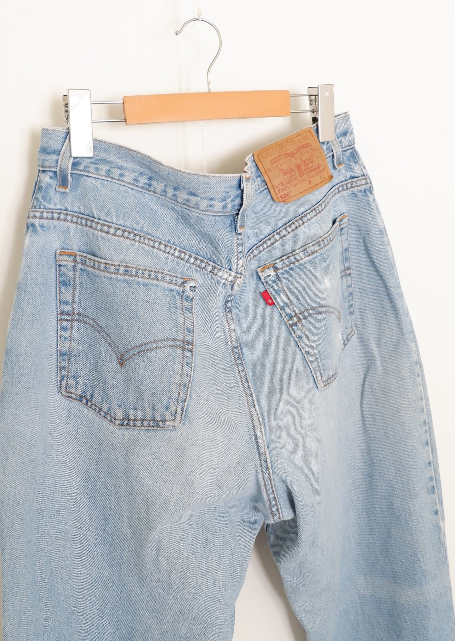 Levis Vintage 550 Medium Light Wash Jeans - 34