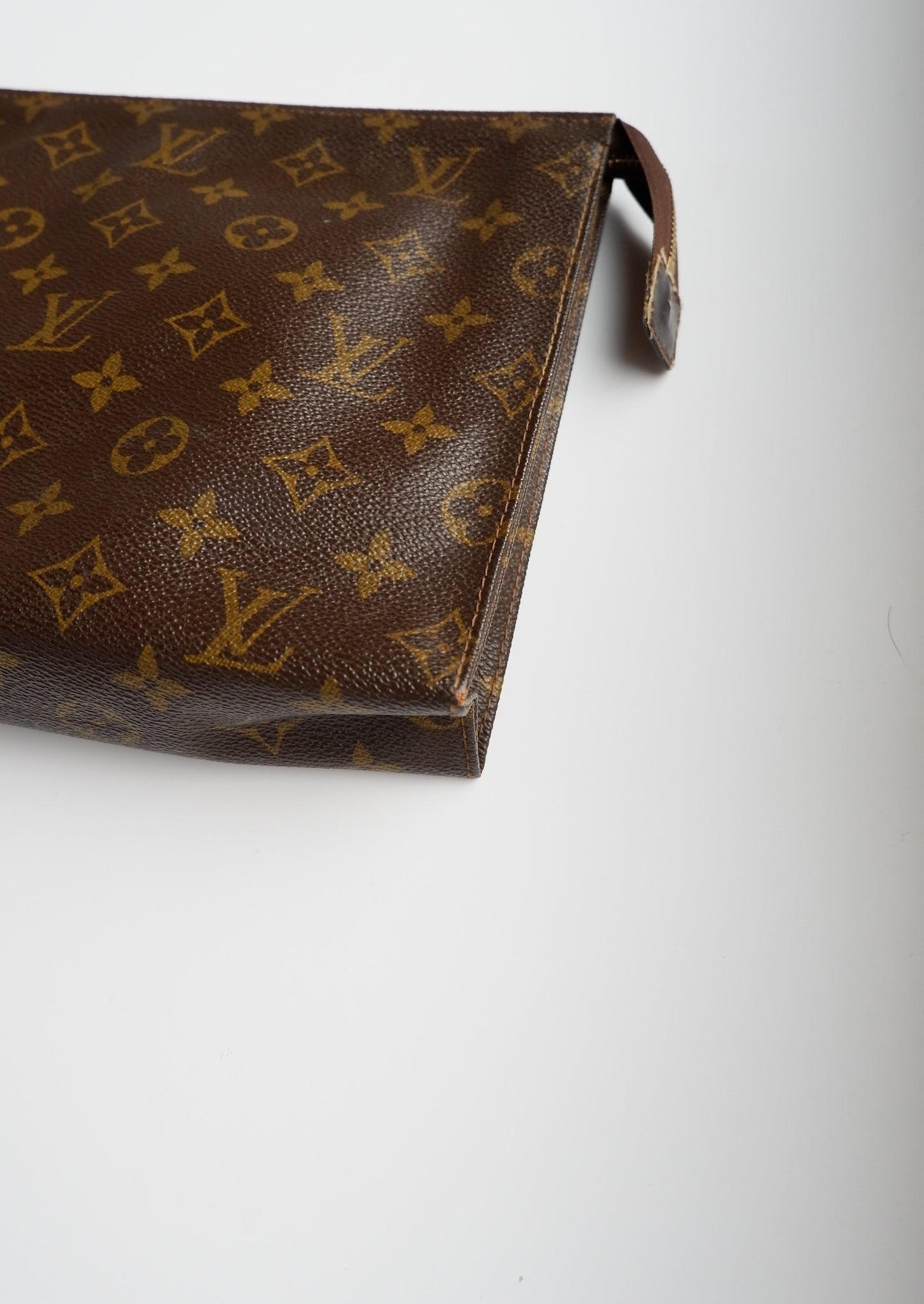 Authentic Preowned Vintage Louis Vuitton Monogram Toiletry 26
