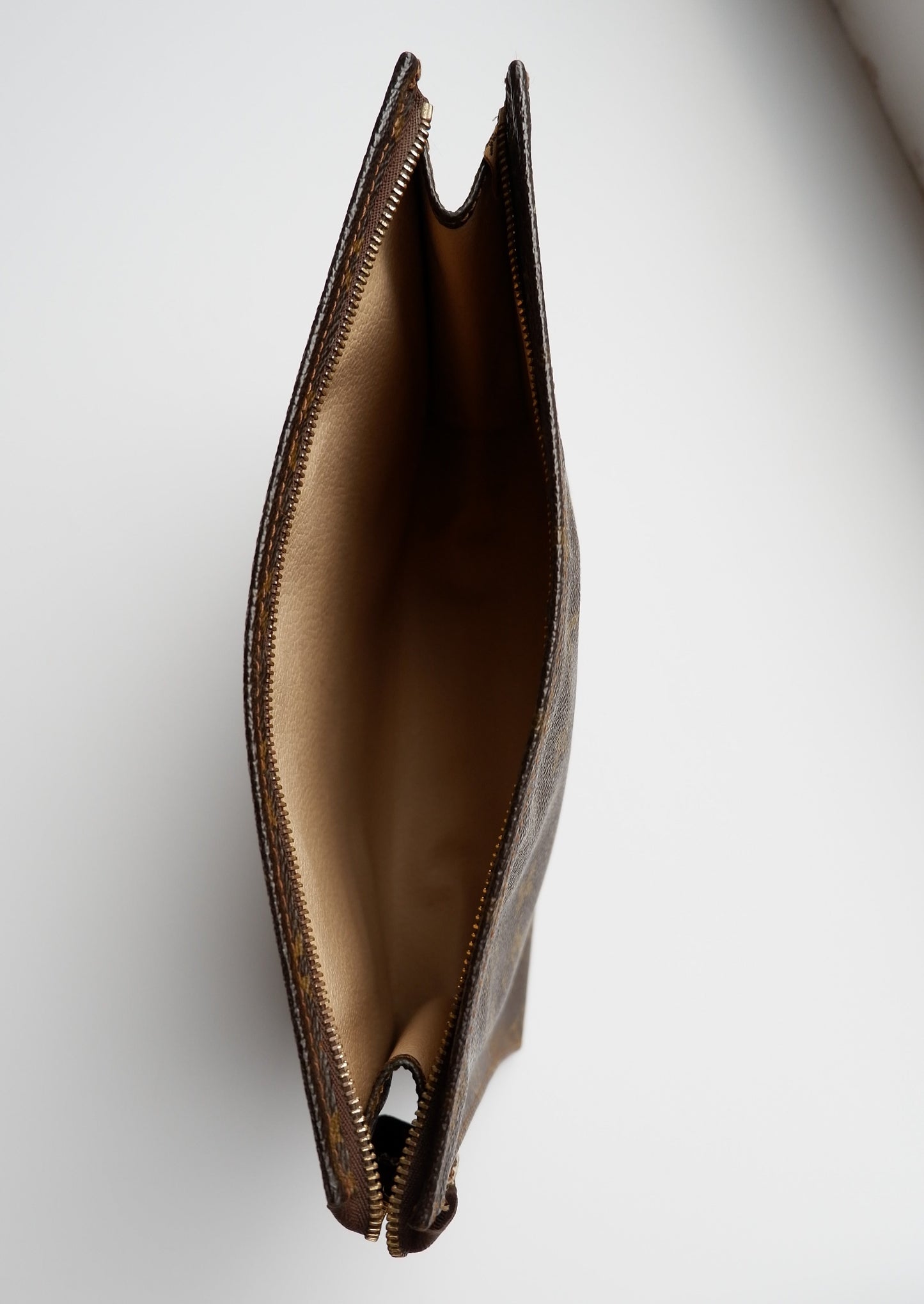 Authentic Preowned Vintage Louis Vuitton Monogram Toiletry 26