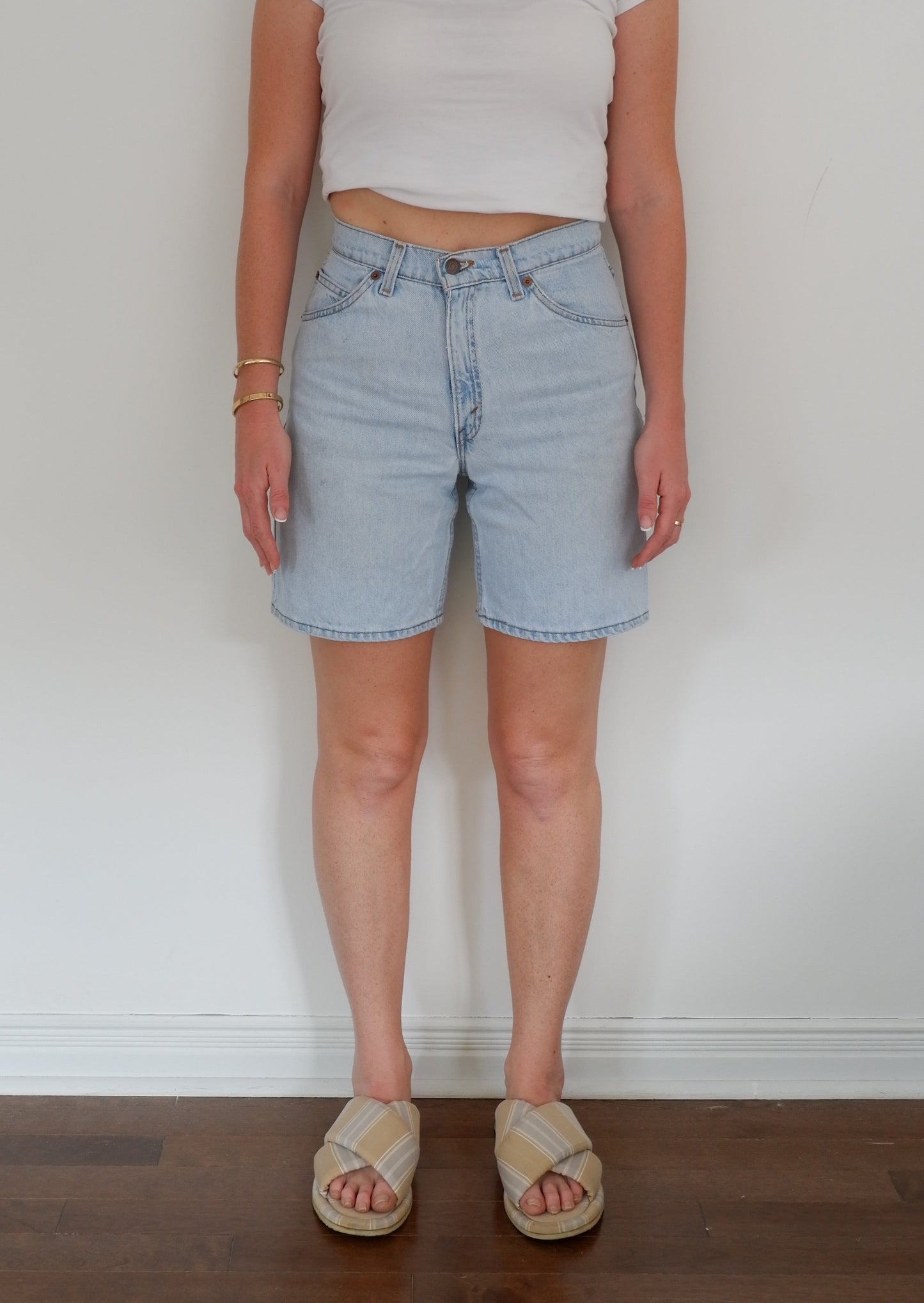Levis Vintage 950 Light Wash Jean Shorts - 27