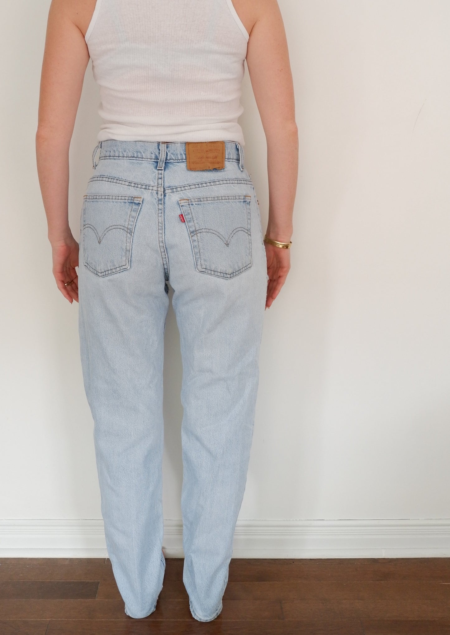 Levis Vintage 550 Light Wash Jeans - 31