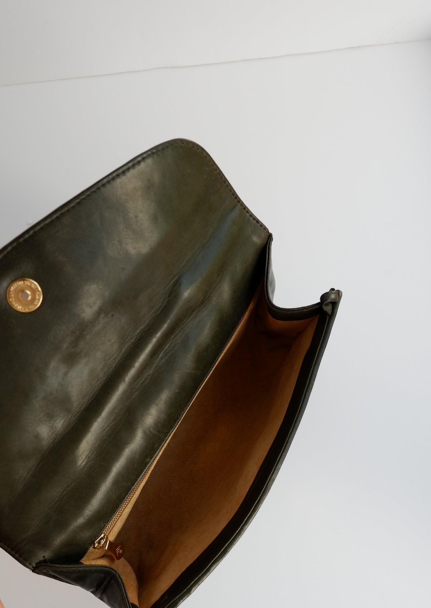 Authentic Preowned Vintage Bottega Veneta Green/Khaki Woven Clutch (Like Current Andiamo Clutch)