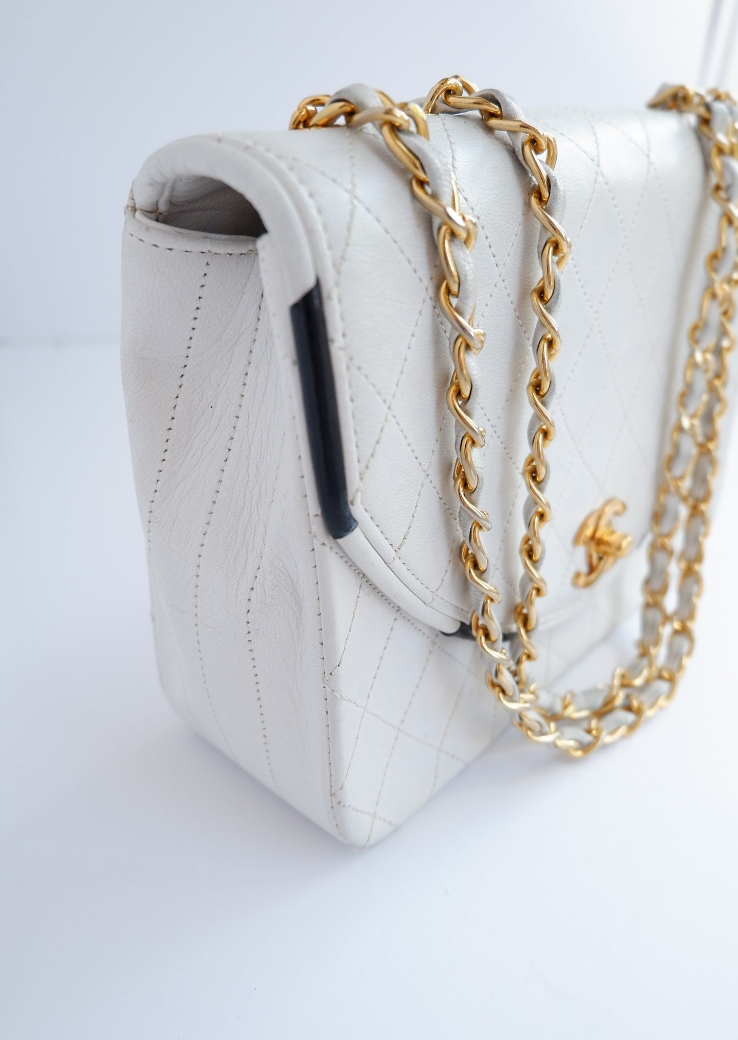 Authentic Preowned Vintage Chanel White Single Flap Bag - GHW