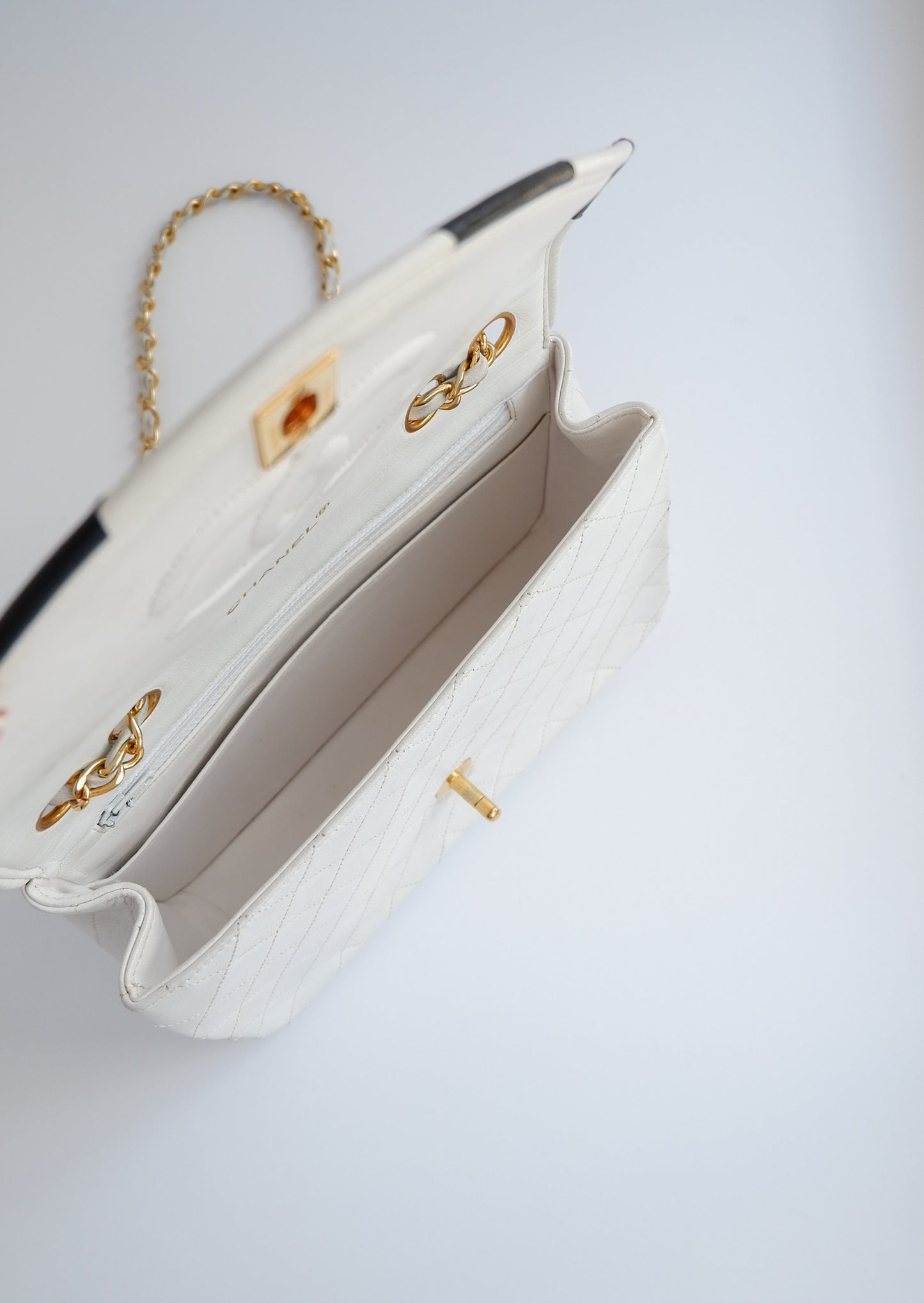 Authentic Preowned Vintage Chanel White Single Flap Bag - GHW