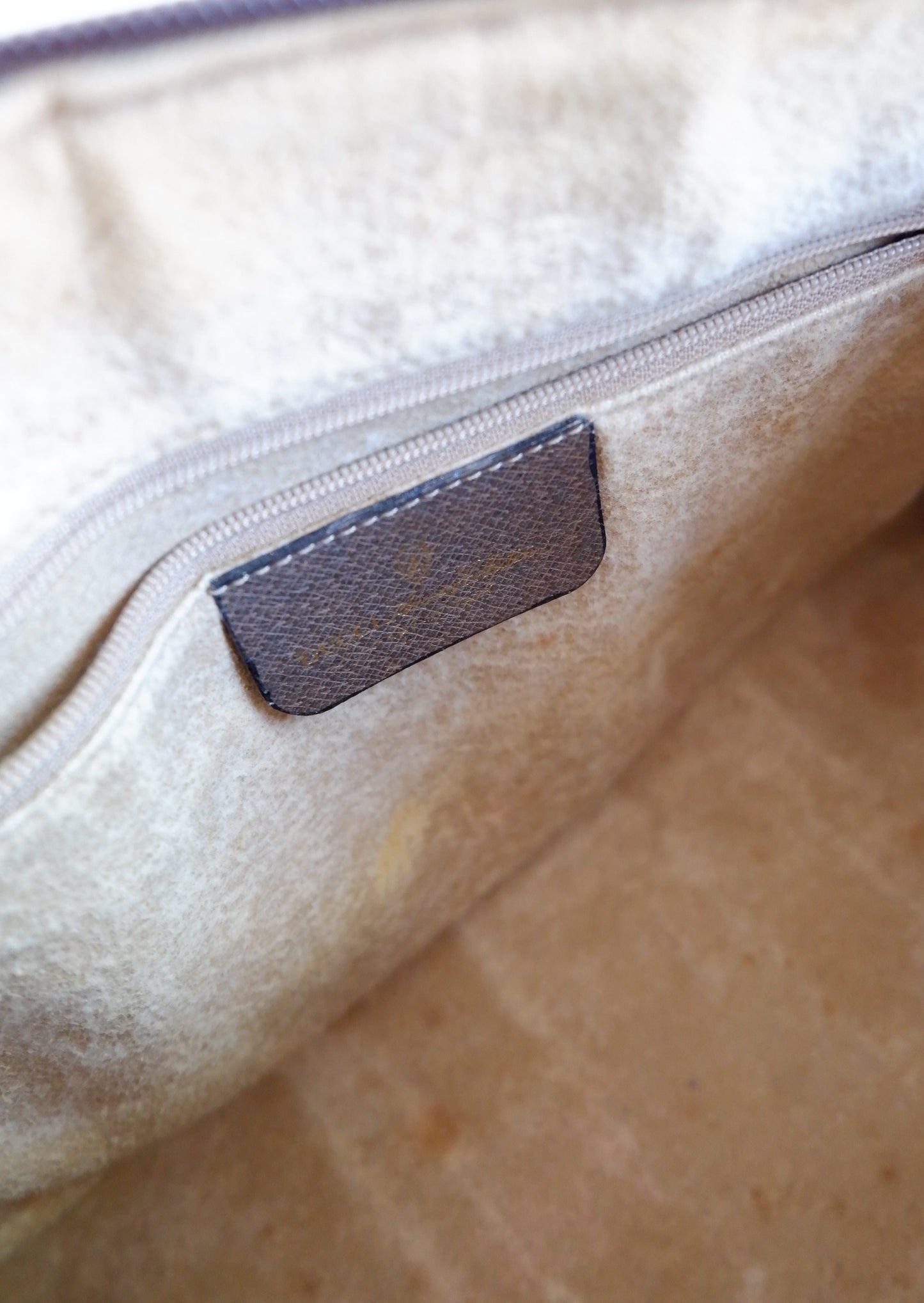 Authentic Preowned Vintage Gucci GG Supreme Boston Bag