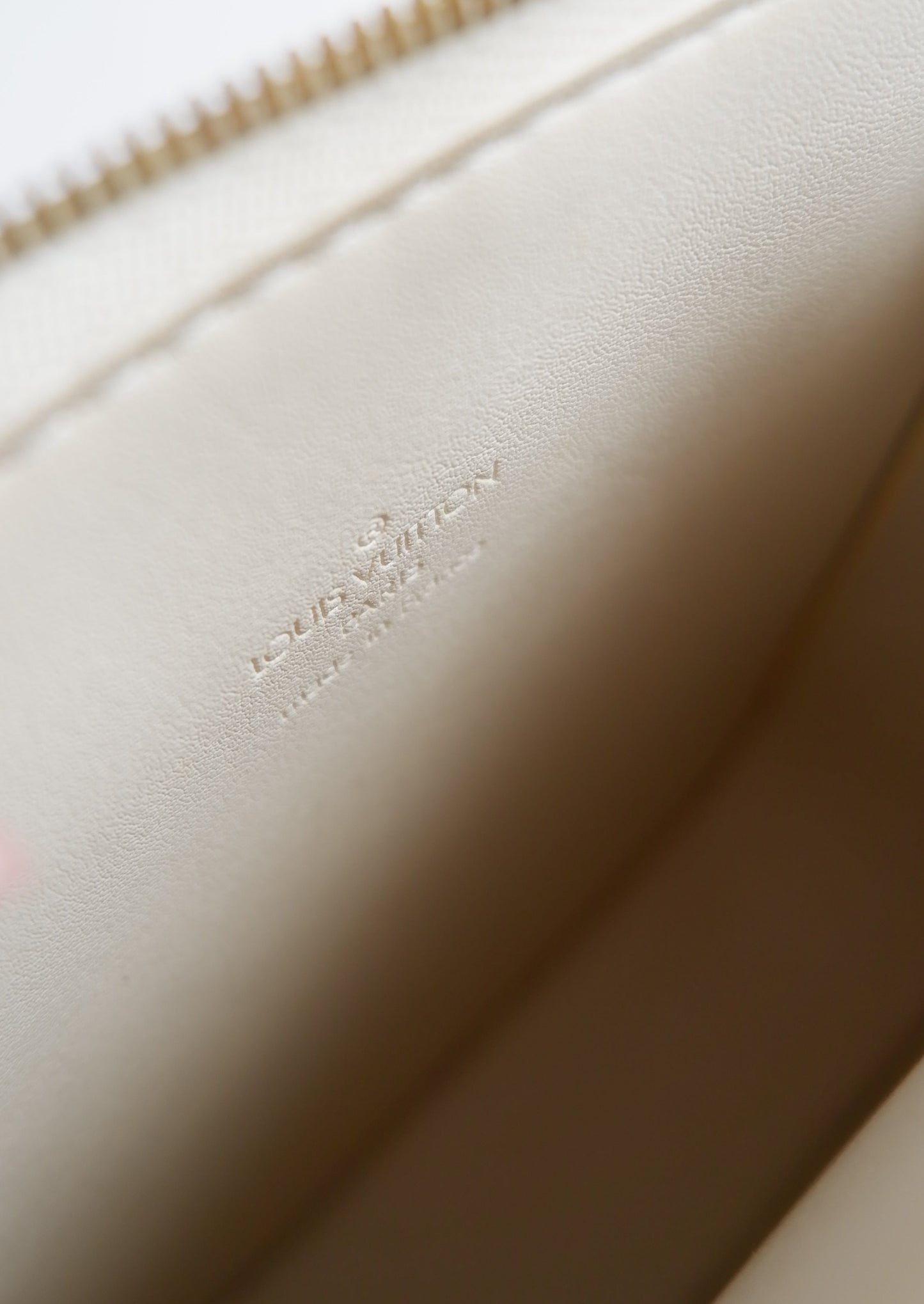 Authentic Preowned Louis Vuitton Monogram Vernis Cream/Ivory Mott Shoulder Bag