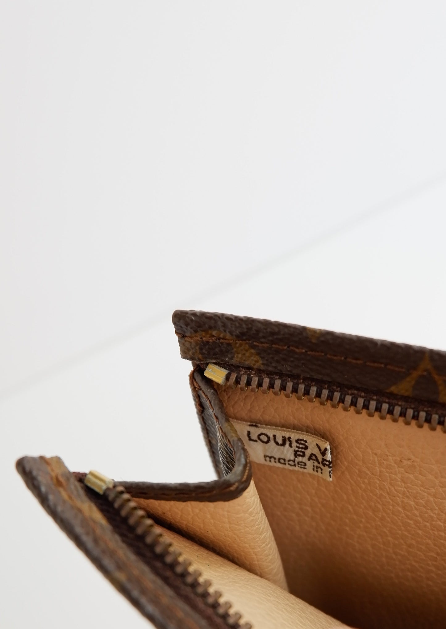 Authentic Preowned Vintage Louis Vuitton Monogram Toiletry 26 Pouch