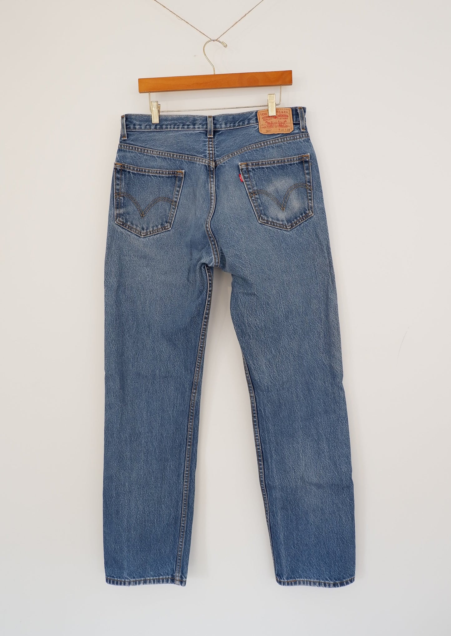 Levis 505 Medium Wash Reguar Fit Jeans - 34