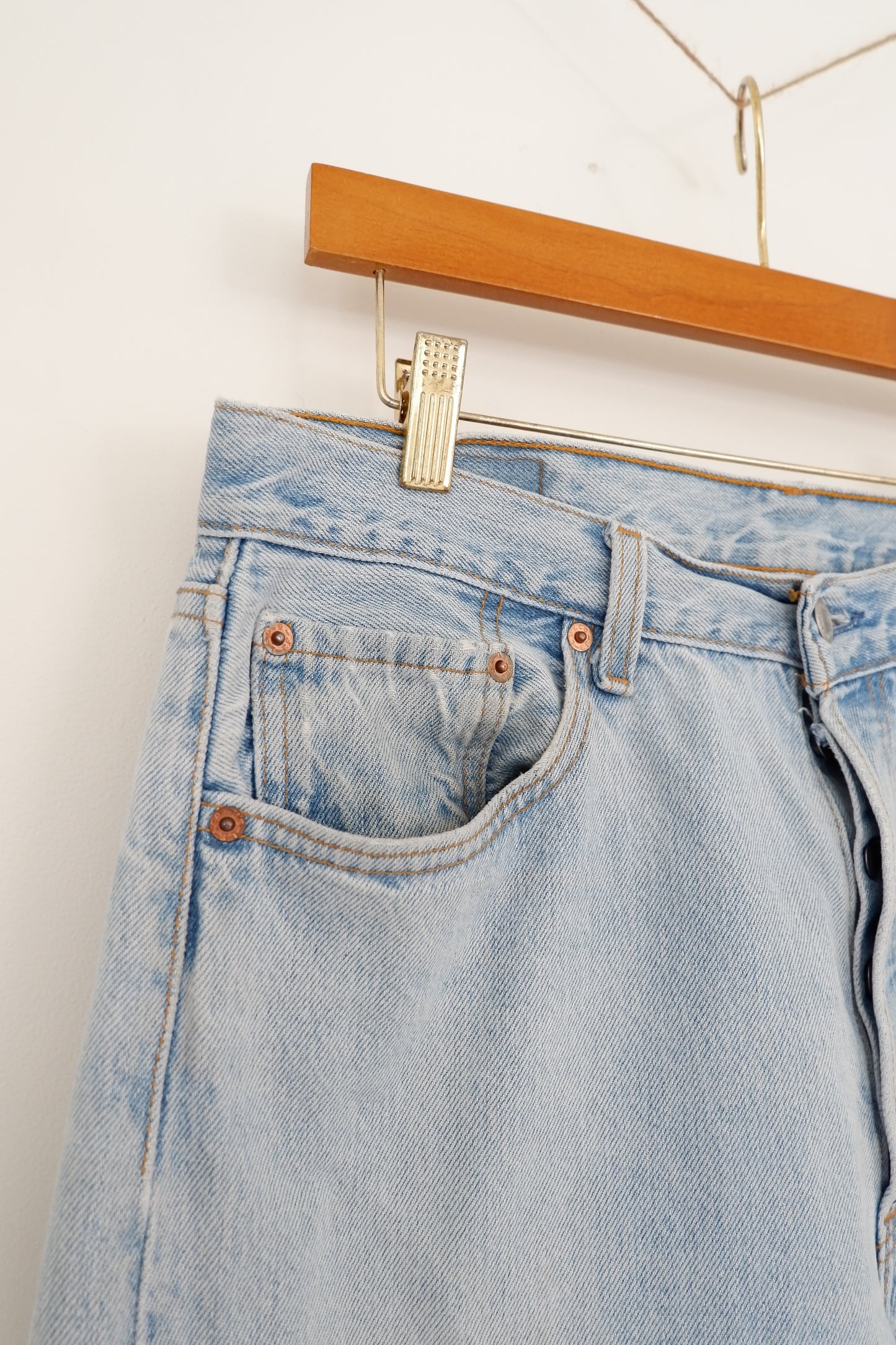 Levis Vintage 501 Light Wash Relaxed Fit Straight Leg Jeans - 34