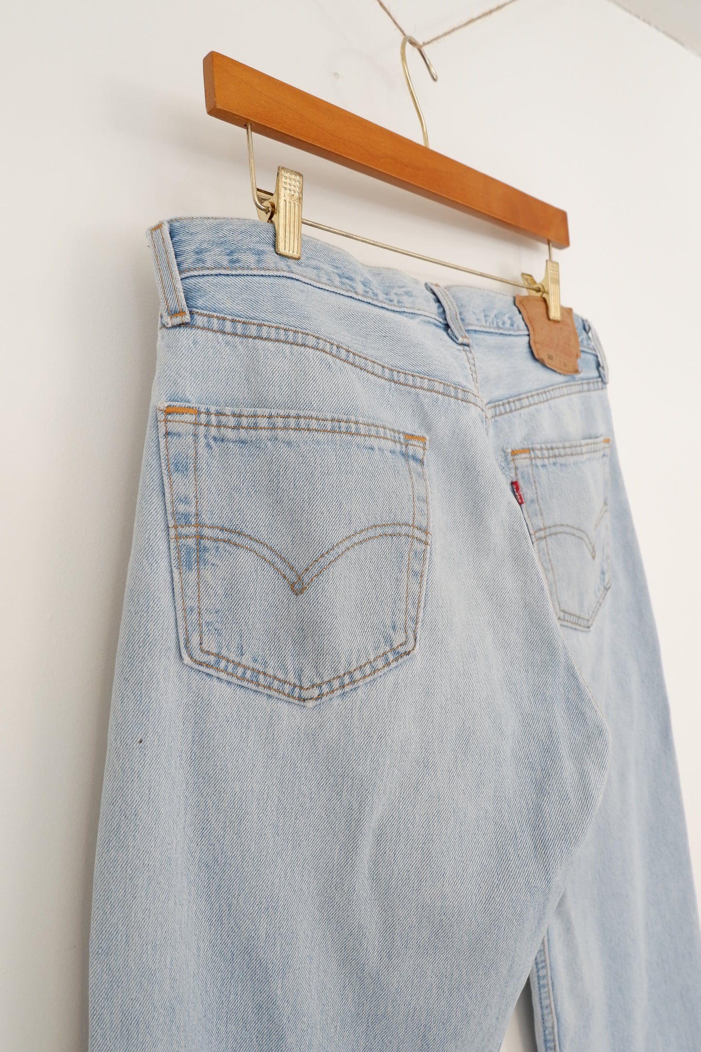 Levis Vintage 501 Light Wash Relaxed Fit Straight Leg Jeans - 34