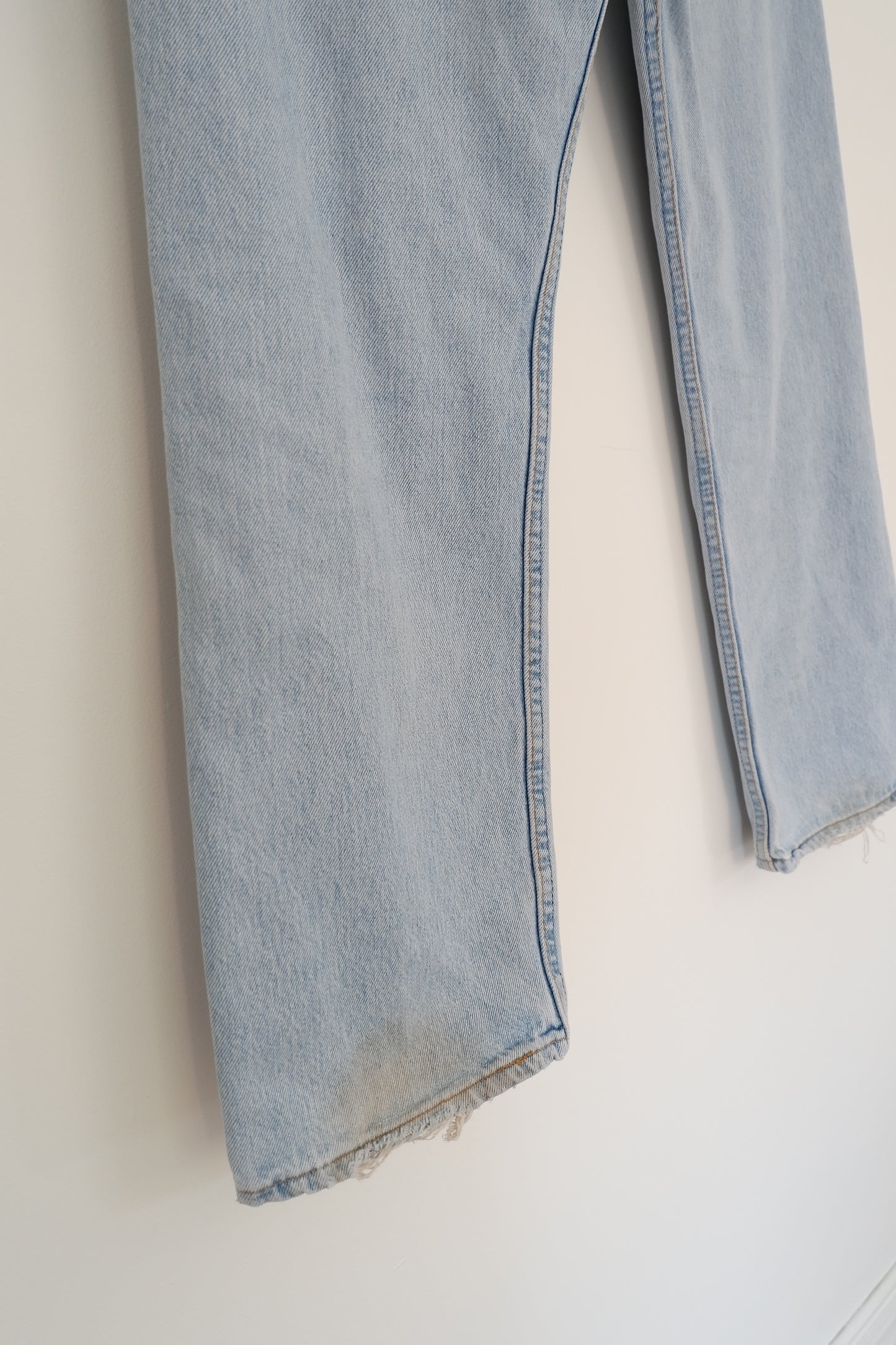 Levis Vintage 501 Light Wash Relaxed Fit Straight Leg Jeans - 34