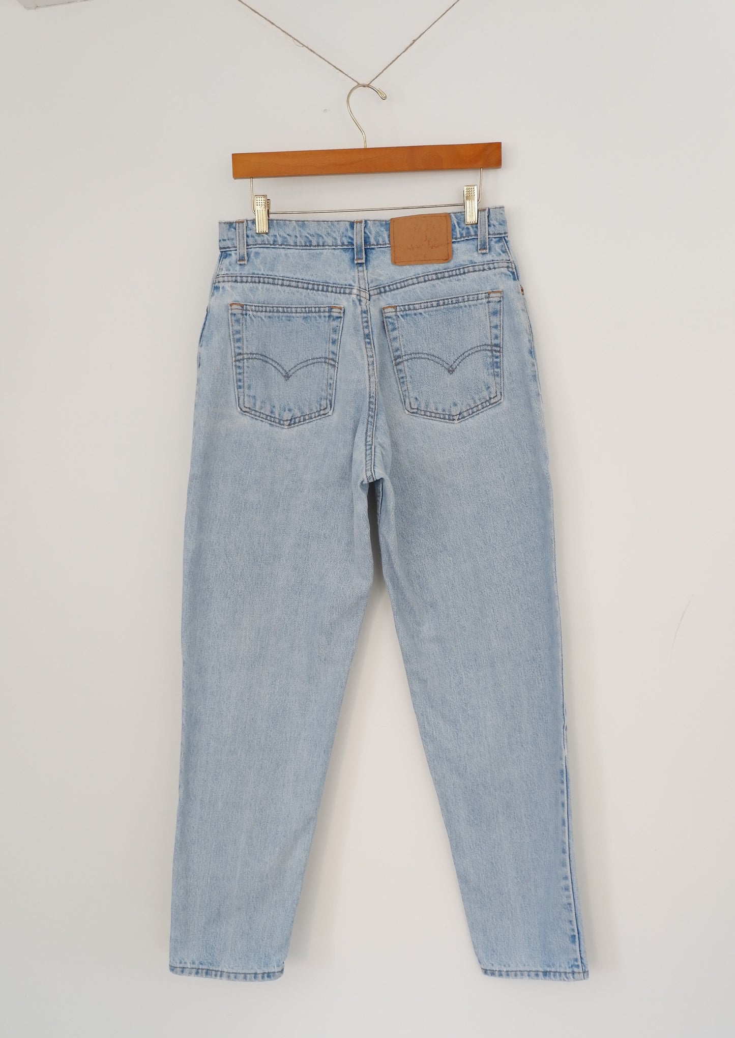 Levis Vintage 550 Relaxed Fit Tapered Leg Jeans - 30