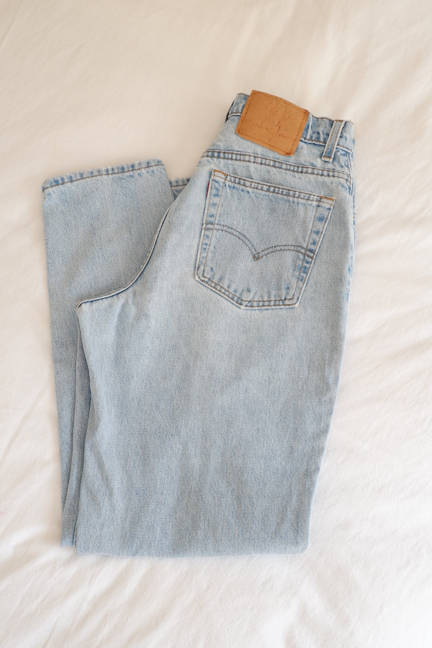 Levis Vintage 550 Relaxed Fit Tapered Leg Jeans - 30
