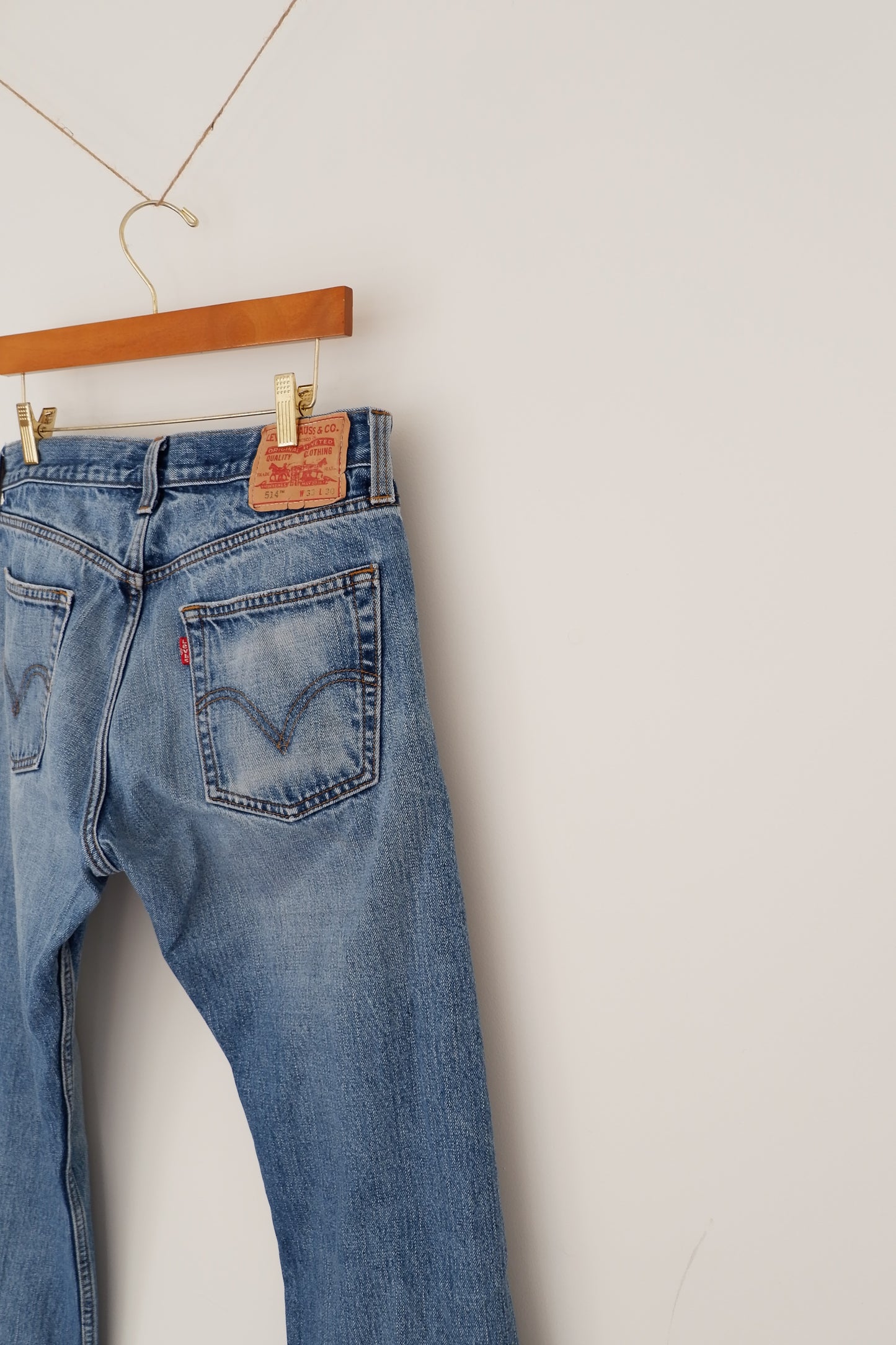 Levis 514 Medium Light Wash Slim Straight Fit Jeans - 33