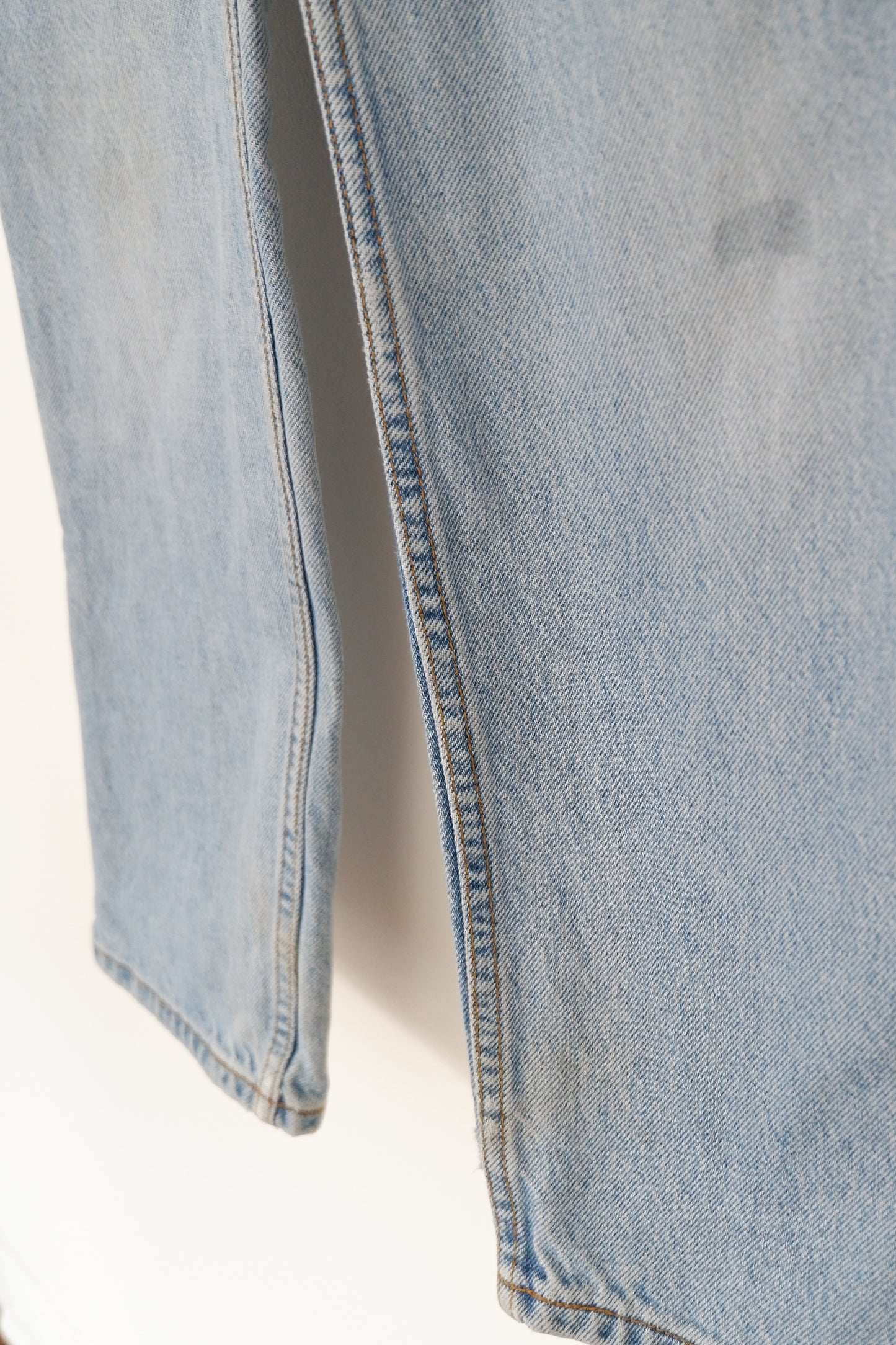 Levis Vintage 550 Light Wash Relaxed Fit Jeans - 24