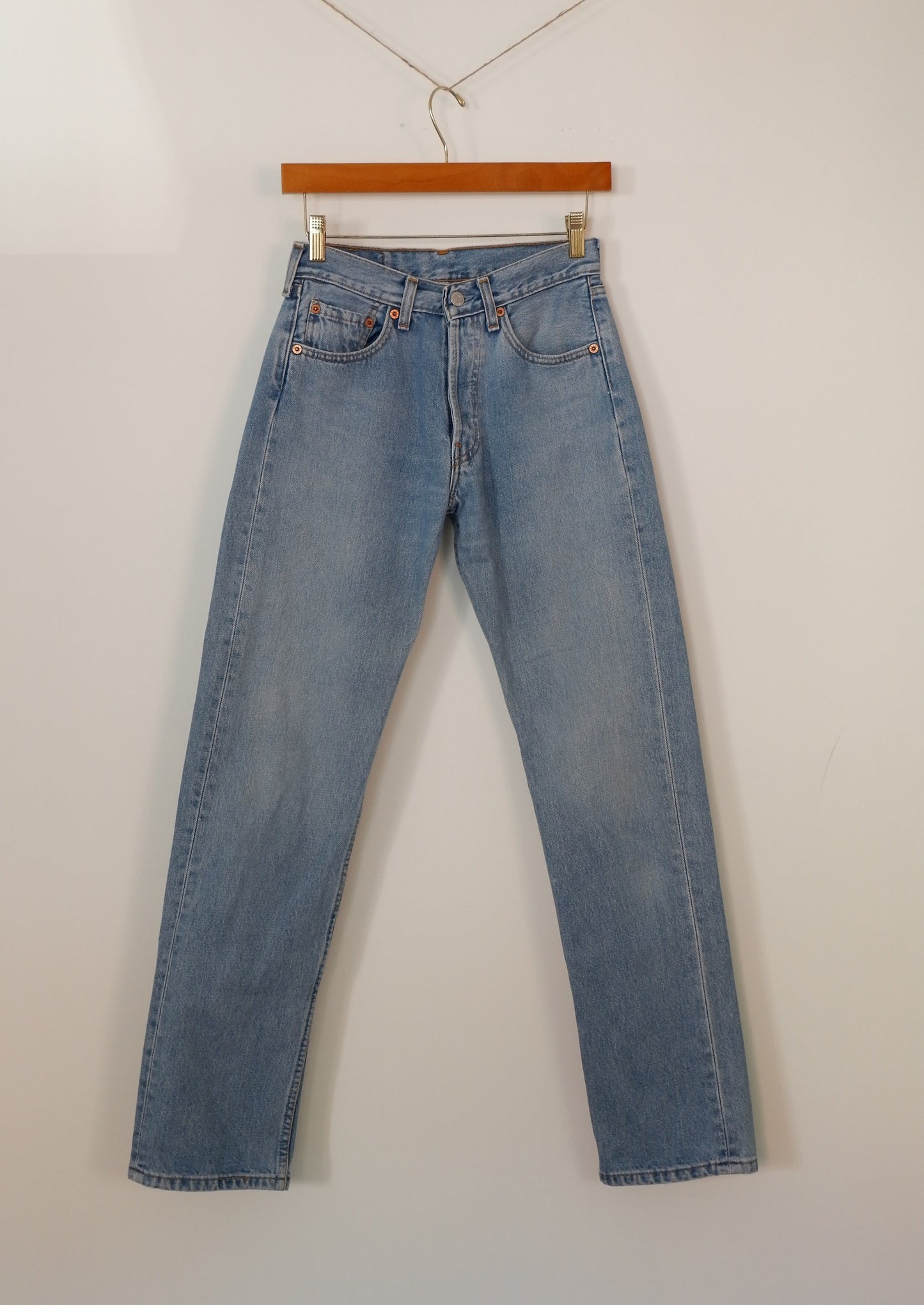 Levis Vintage 501 Medium Light Wash Jeans - 26