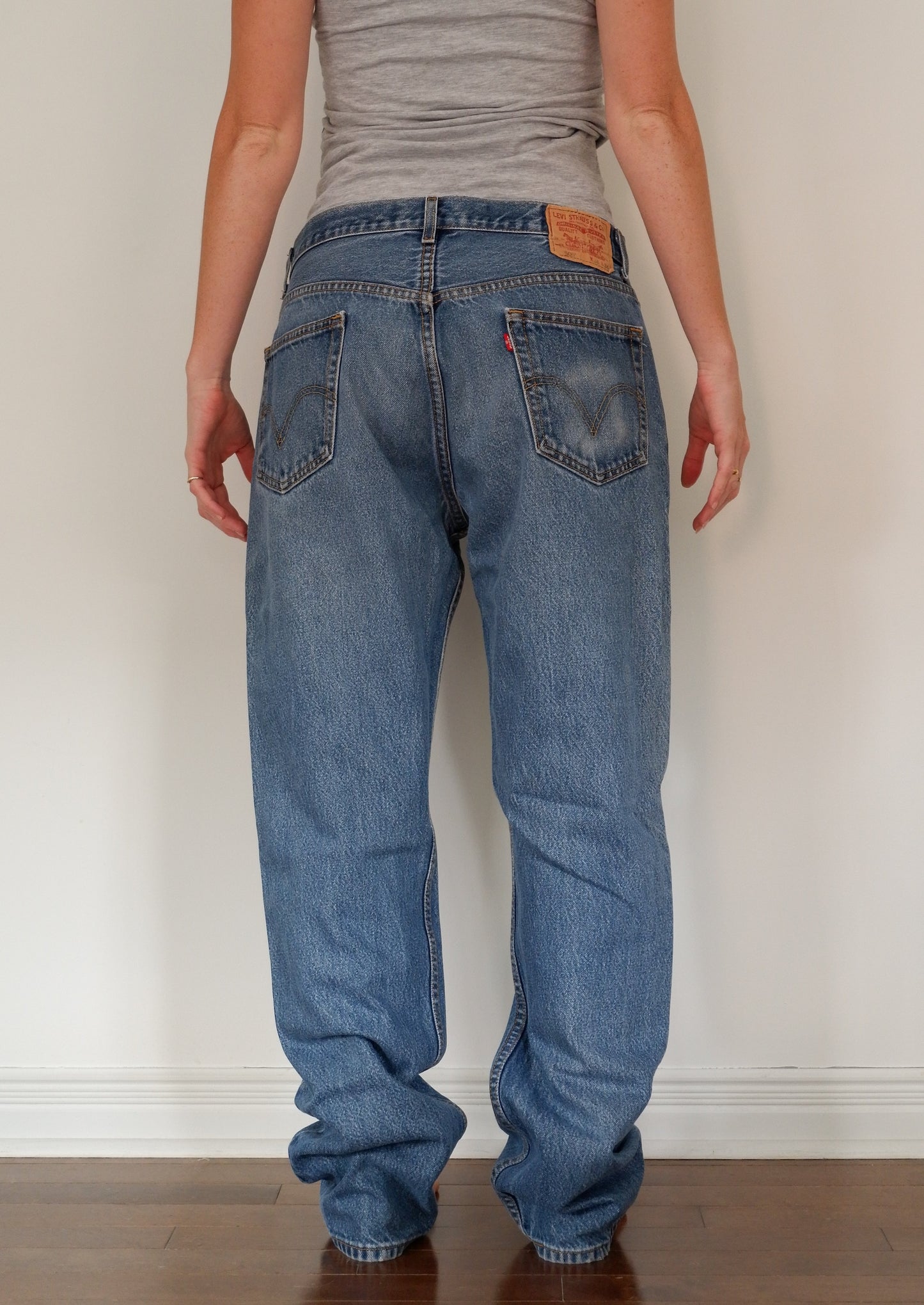 Levis 505 Medium Wash Reguar Fit Jeans - 34