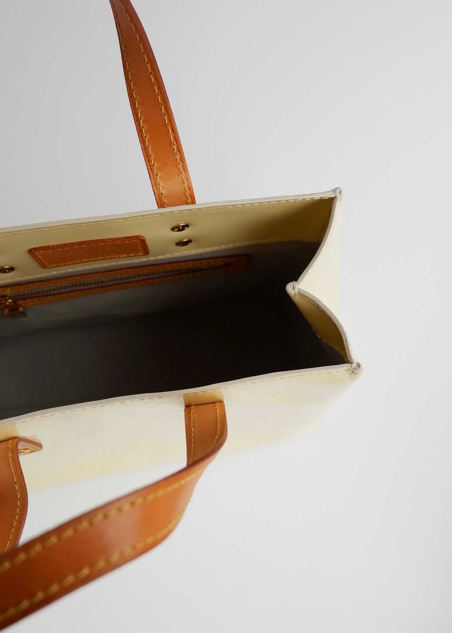 Authentic Preowned Louis Vuitton Off White Monogram Vernis Reade Handbag