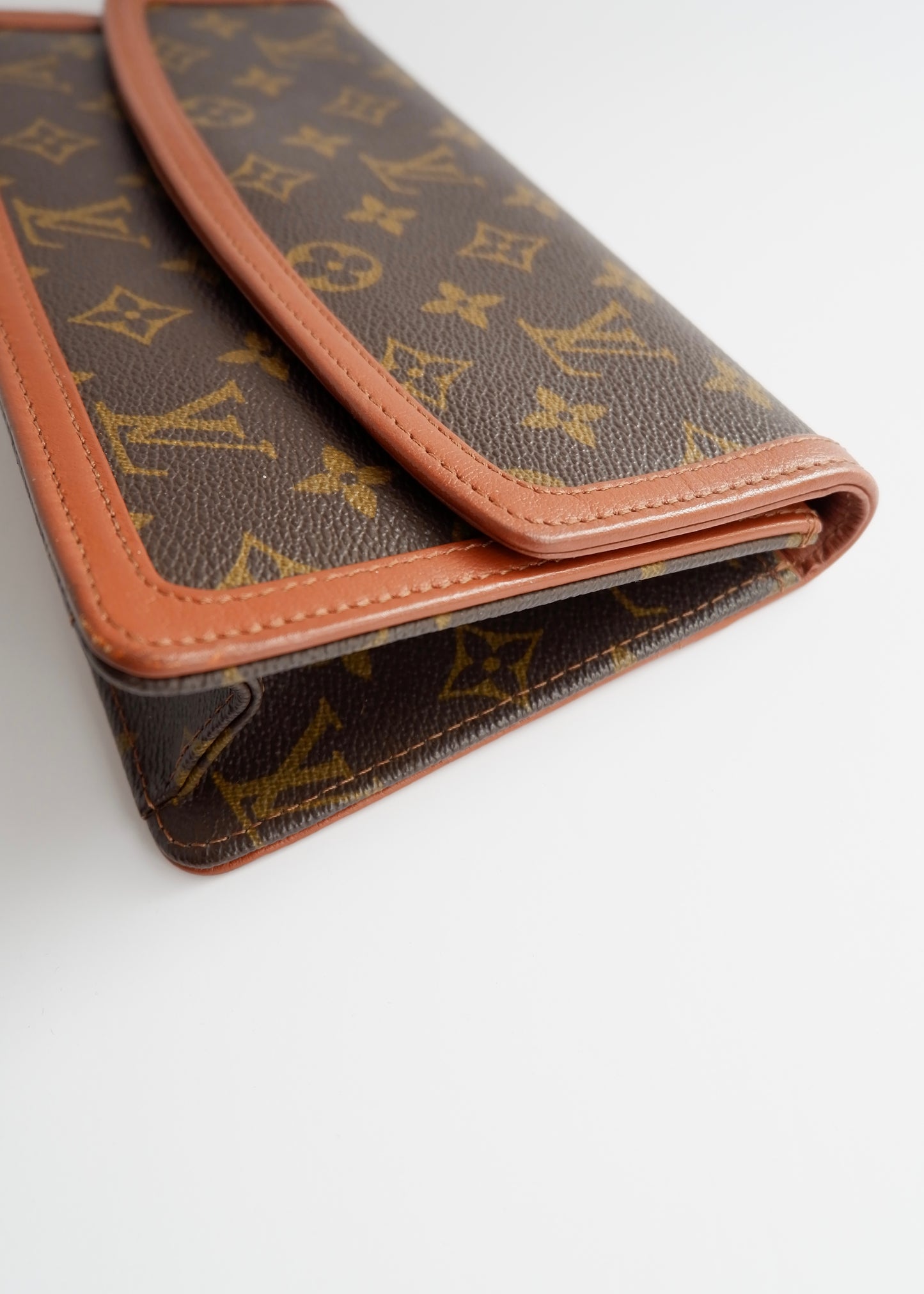 Authentic Preowned Vintage Louis Vuitton Monogram Pochette Dame Clutch