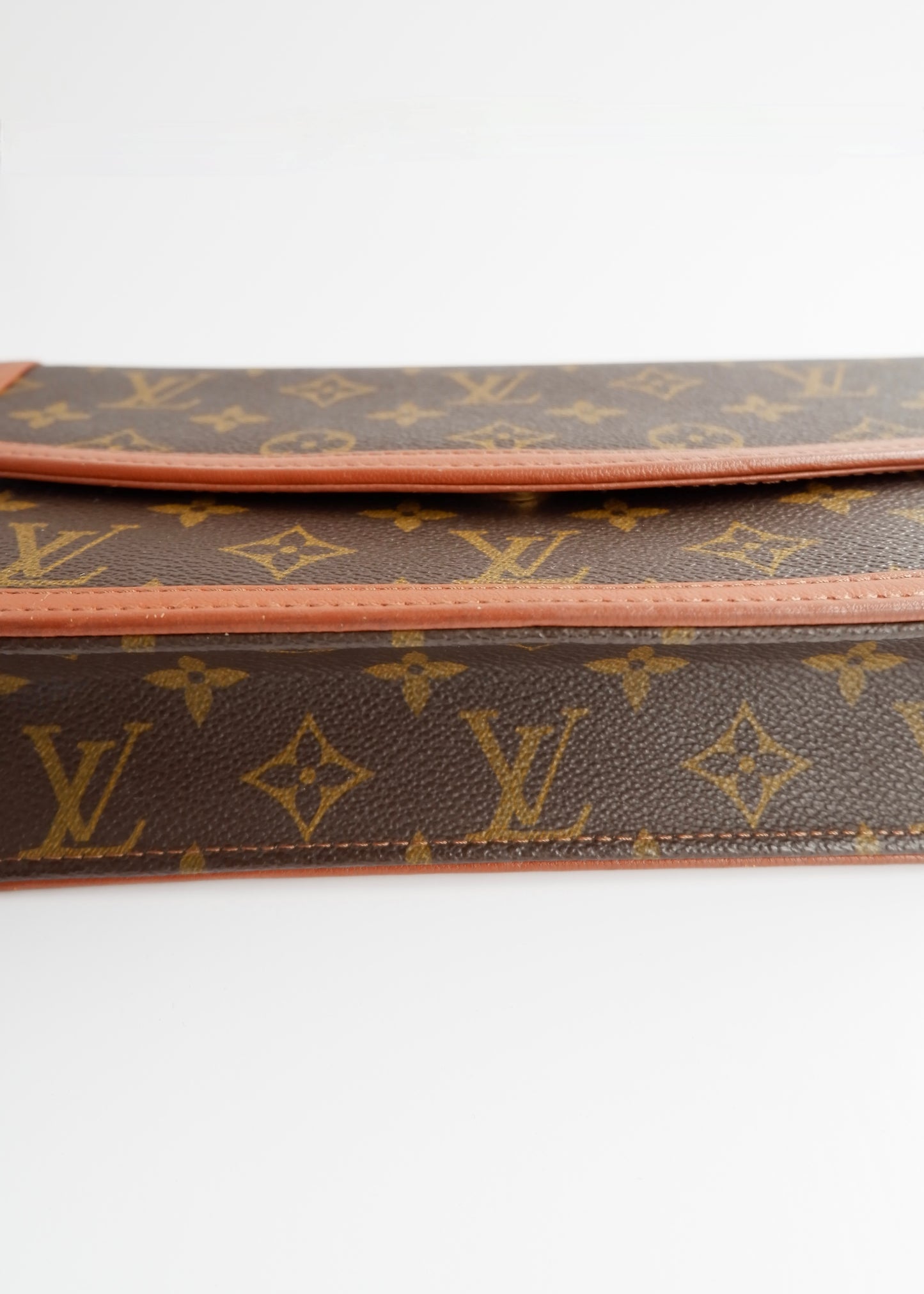 Authentic Preowned Vintage Louis Vuitton Monogram Pochette Dame Clutch