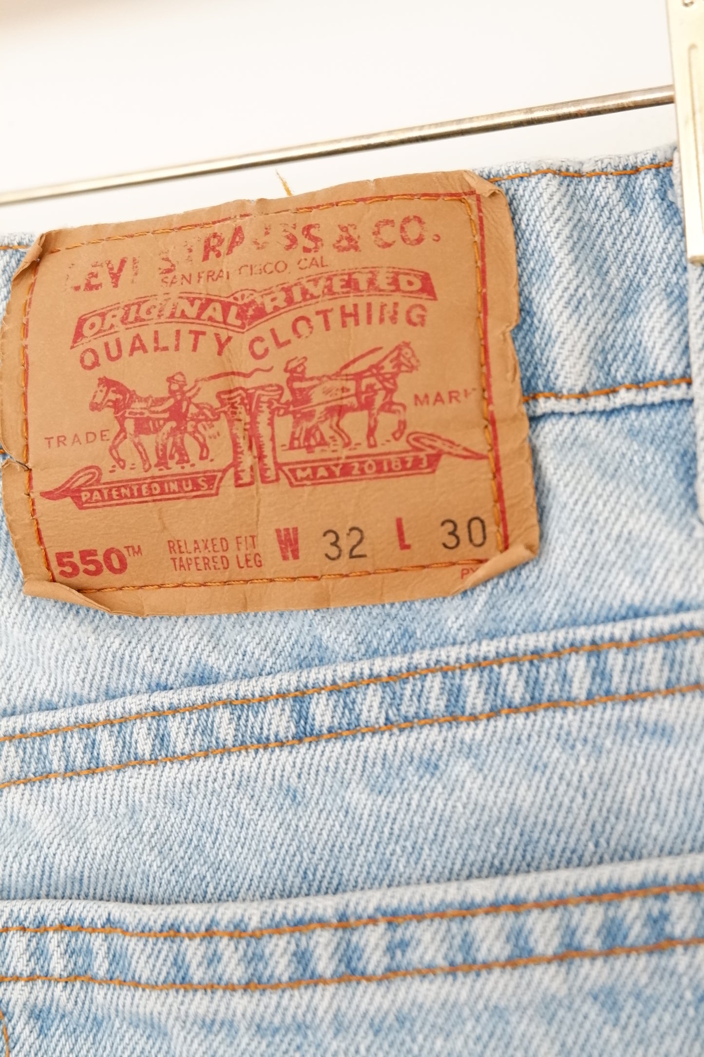 Levis Vintage 550 Medium Light Wash Jeans - 30