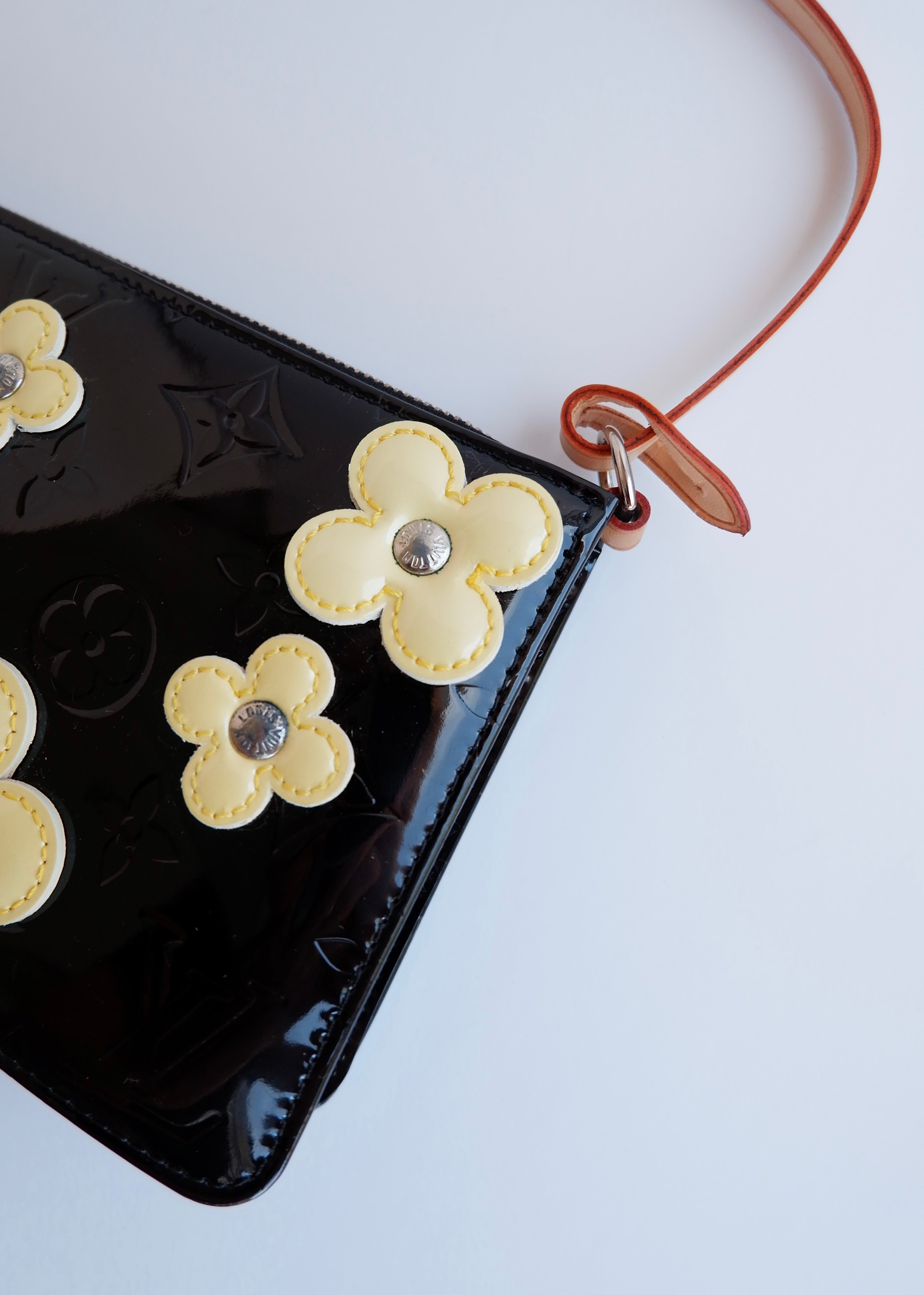 Pochette Louis Vuitton Lexington en Vernis Amarante Fleuri authentique d'occasion