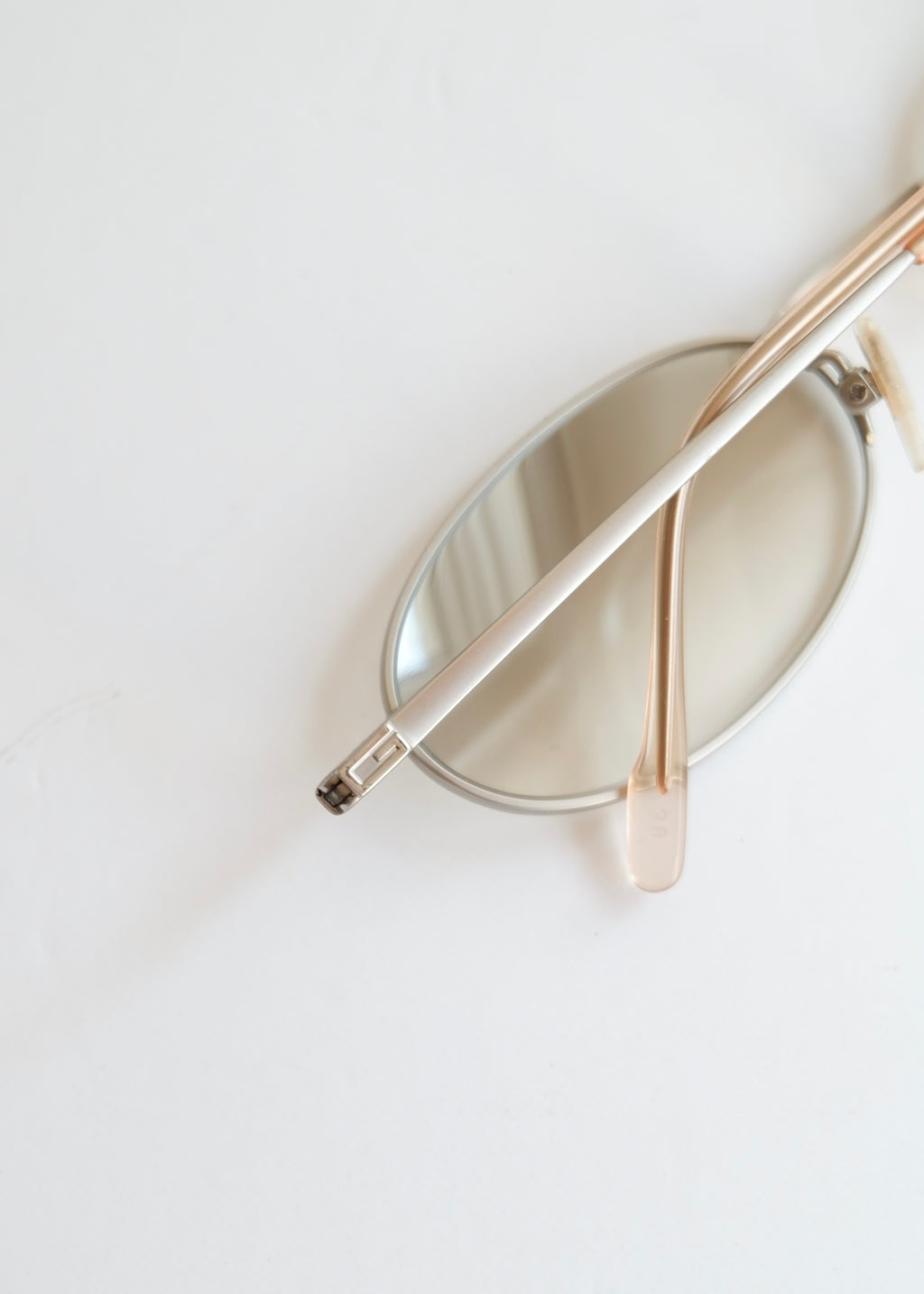 Authentiques lunettes de soleil Gucci d'occasion en argent/transparent à monture ronde