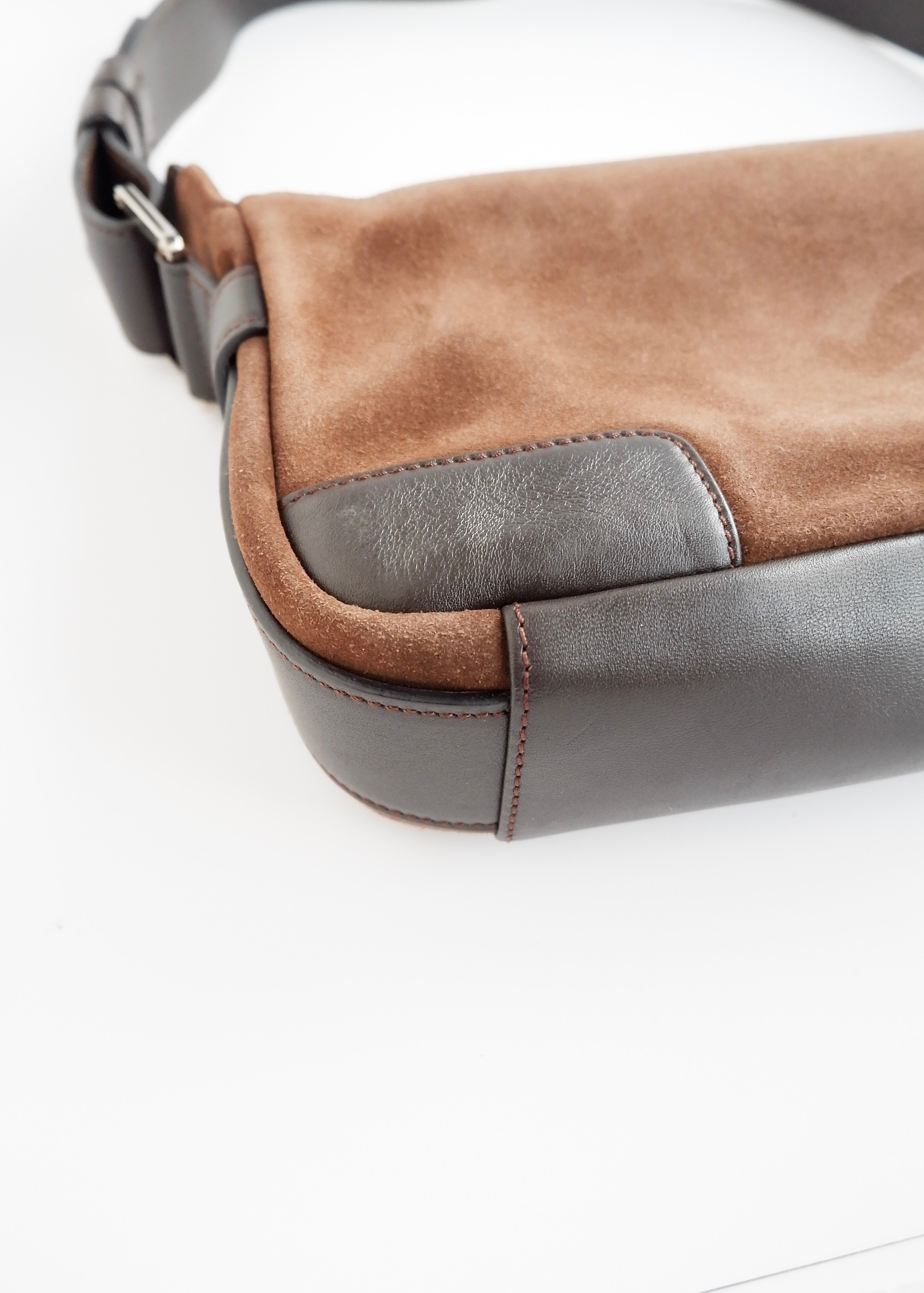 Sac bandoulière Loewe d'occasion authentique en daim marron