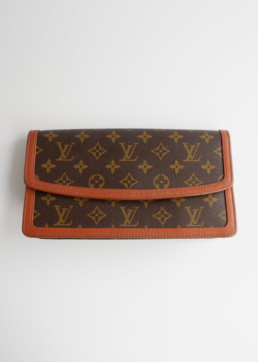 Authentic Preowned Vintage Louis Vuitton Monogram Pochette Dame Clutch