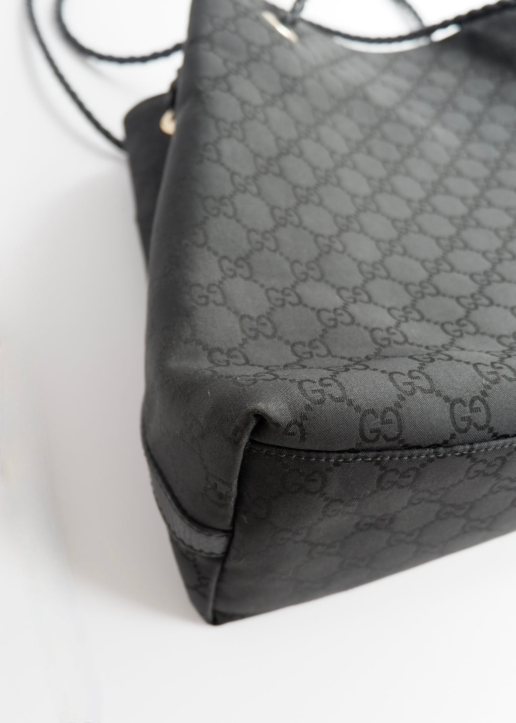 Preowned Gucci Black GG Canvas Leather Woven Strap Shoulder Tote