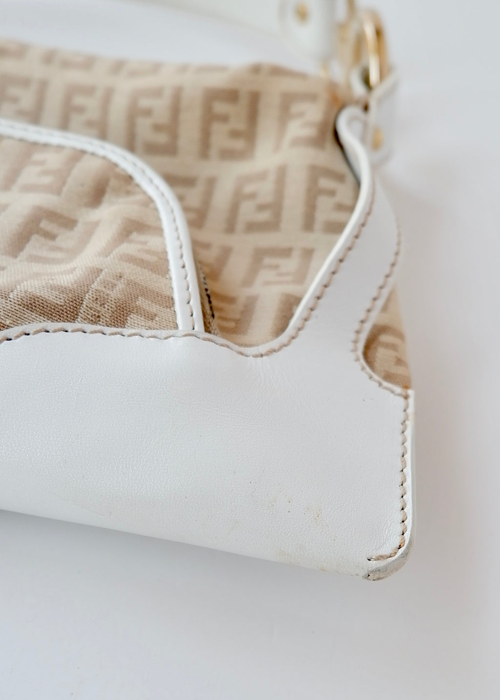 Preowned Vintage Fendi White Leather Beige Canvas Zucchino Shoulder Bag