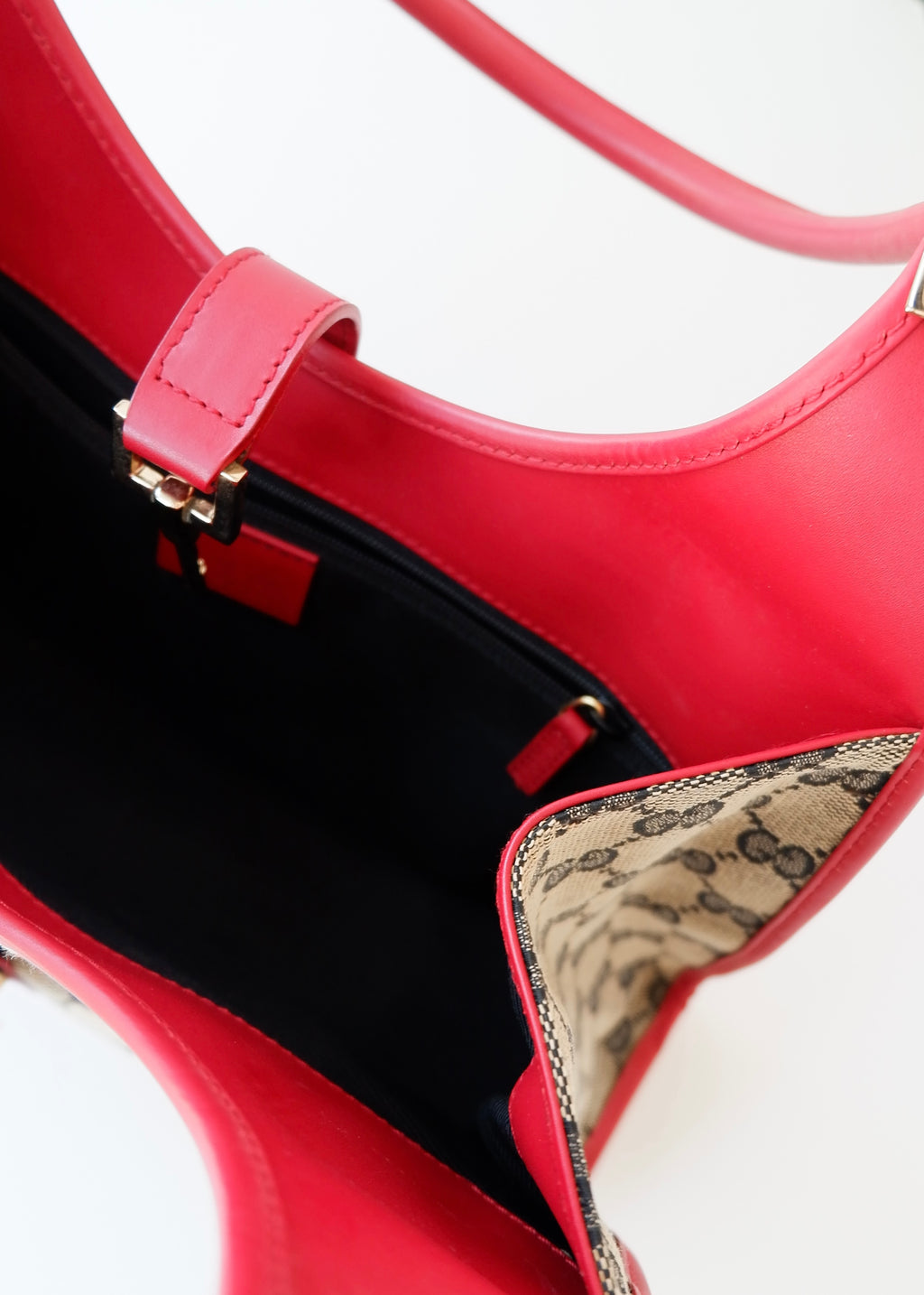 Preowned Gucci Red GG Canvas Jackie Piston Closure Shoulder Bag