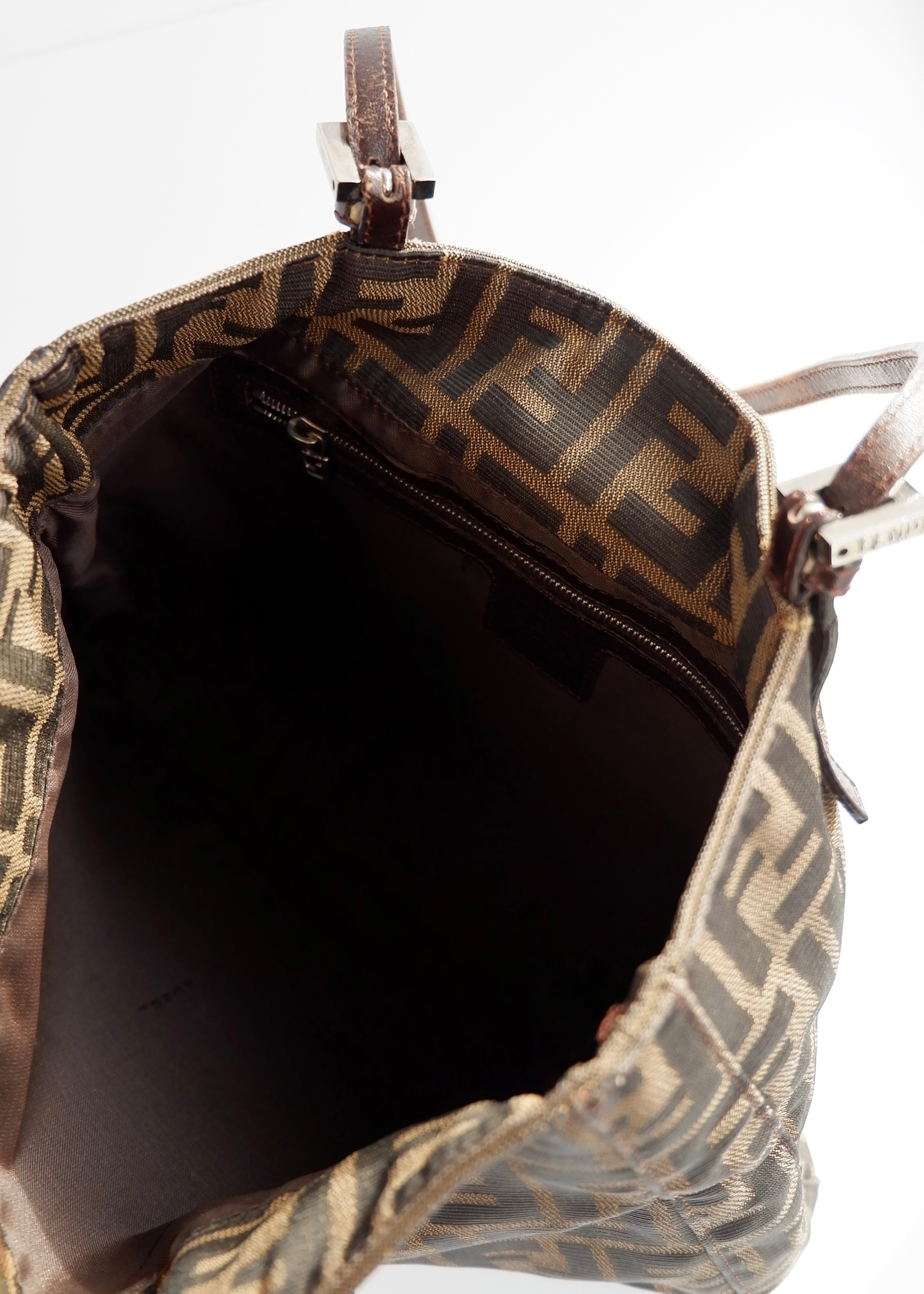 Sac cabas/sac à bandoulière Fendi Zucca authentique d'occasion
