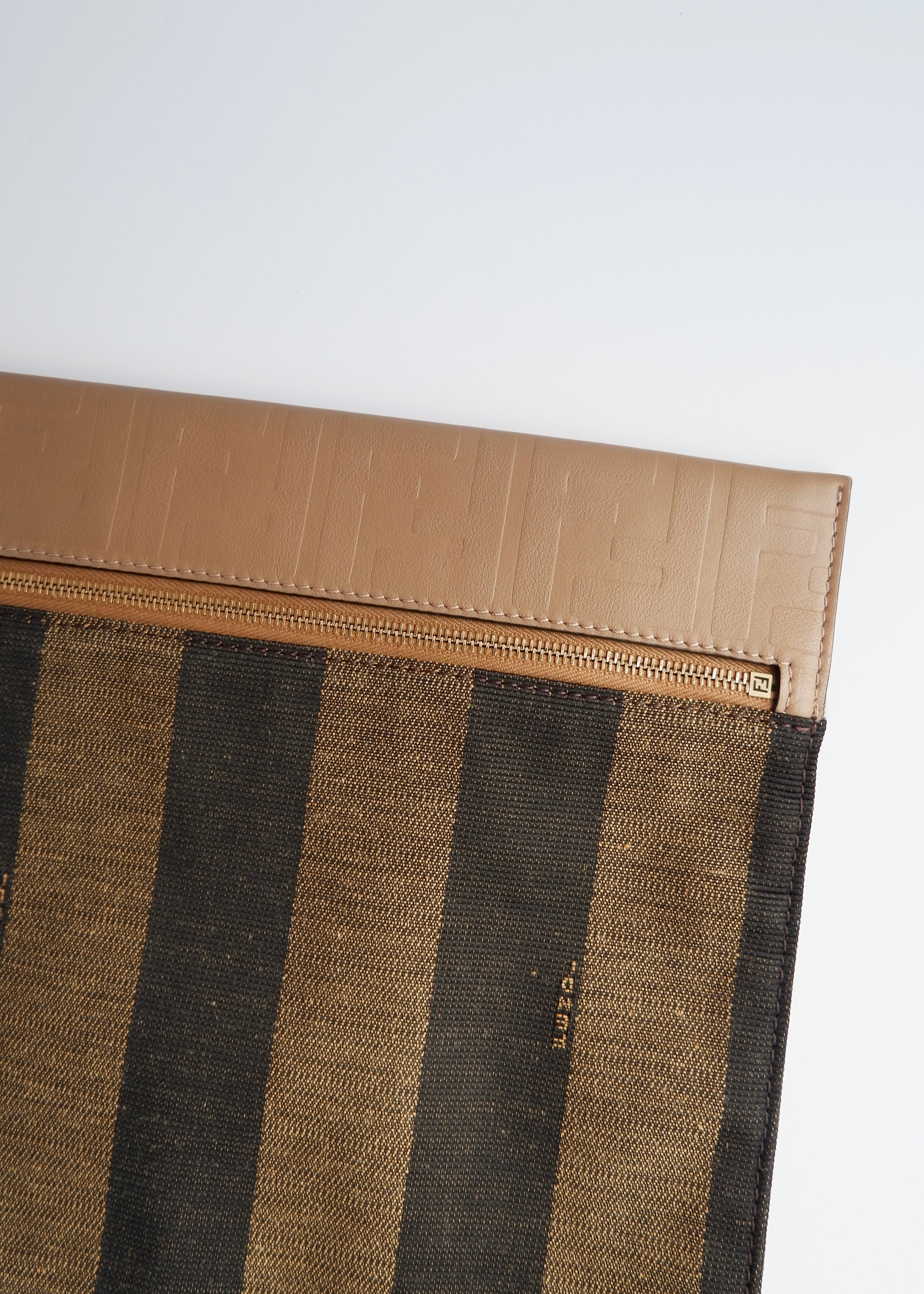 Pochette/Sac à main Fendi Pequin Stripe en toile et cuir marron, d'occasion, authentique