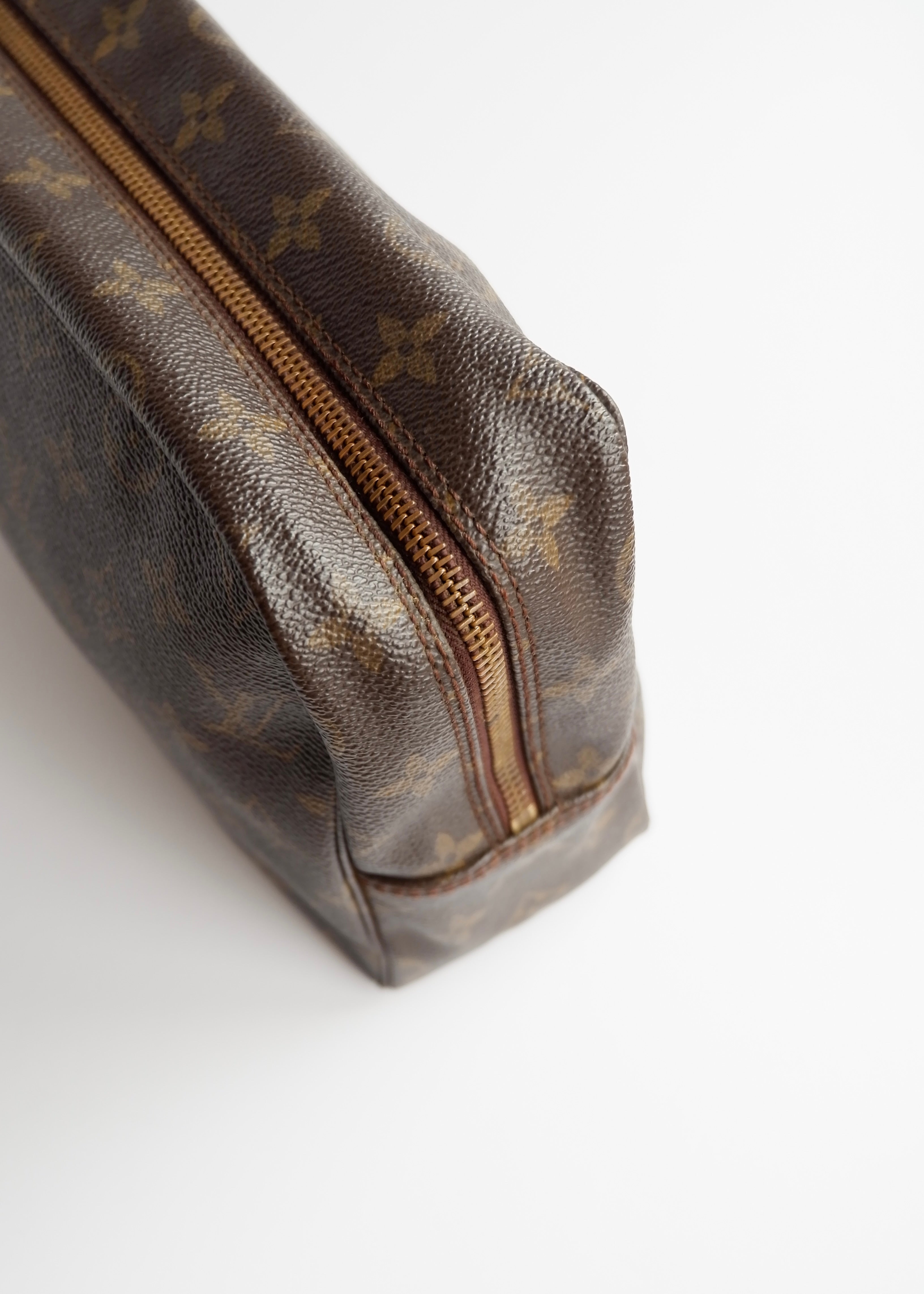 Authentic Preowned Vintage Louis Vuitton Monogram Large Toiletry Pouch