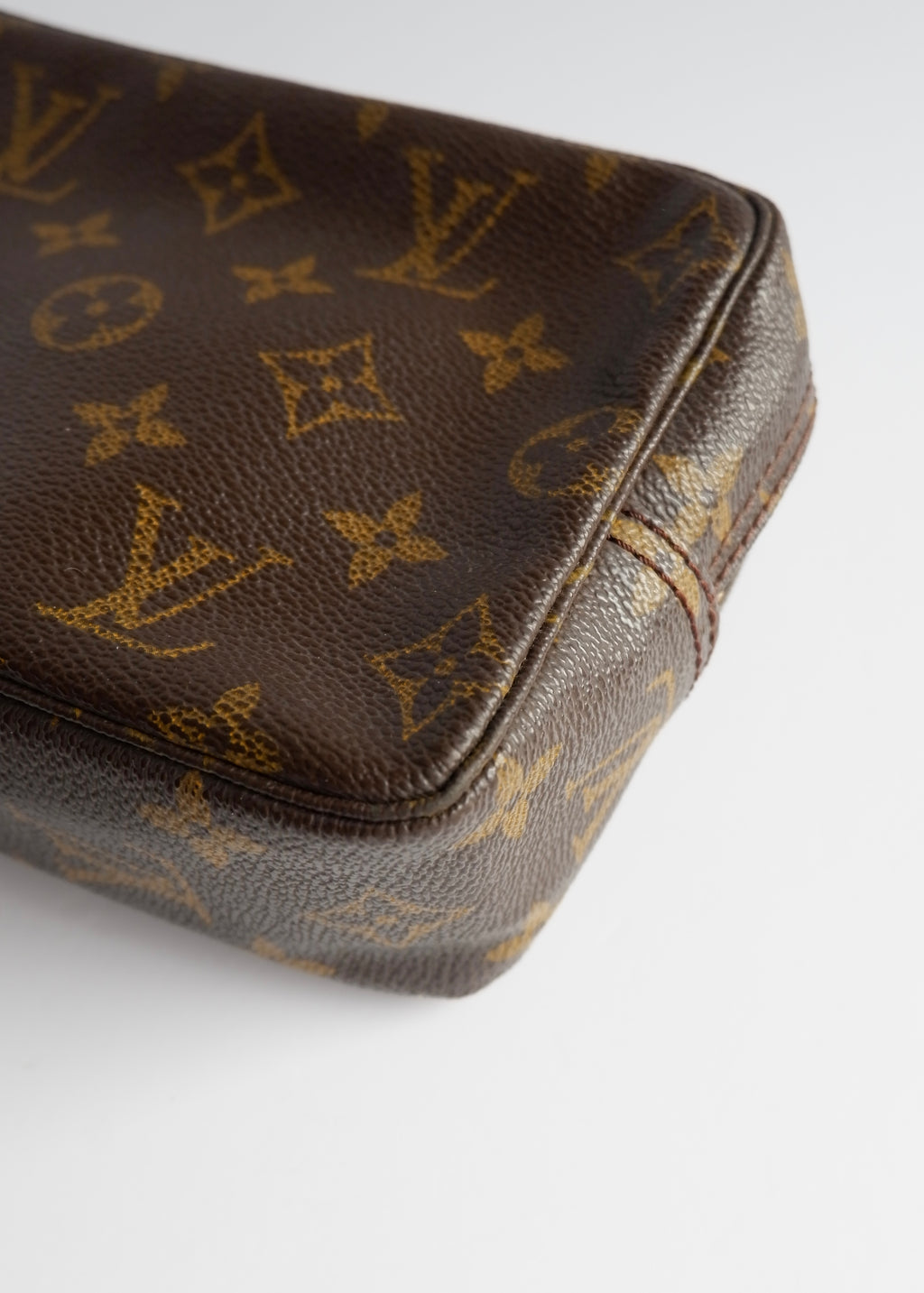 Trousse de Toilette Louis Vuitton Monogram Authentique d'Occasion